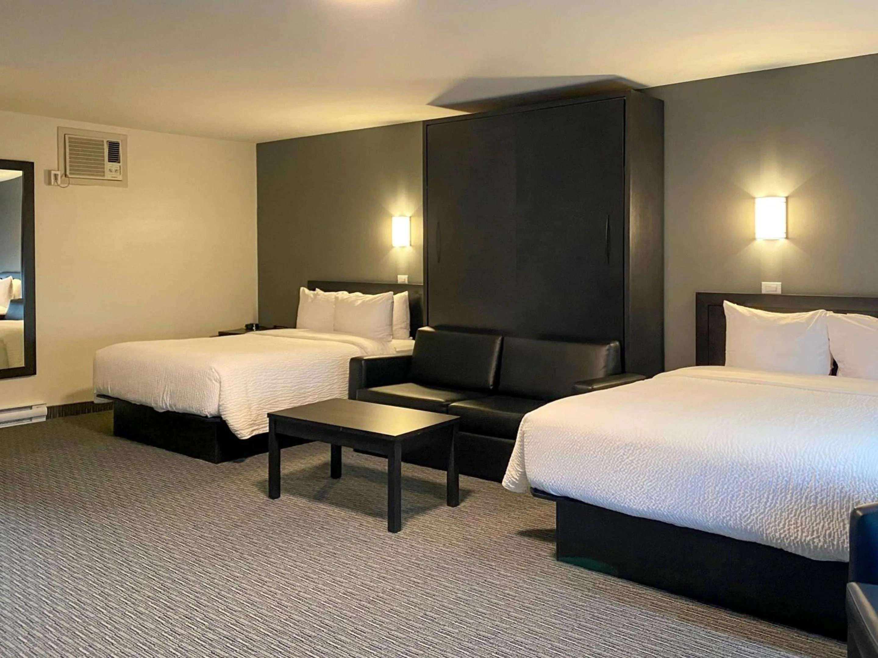 Bedroom, Bed in Rodeway Inn