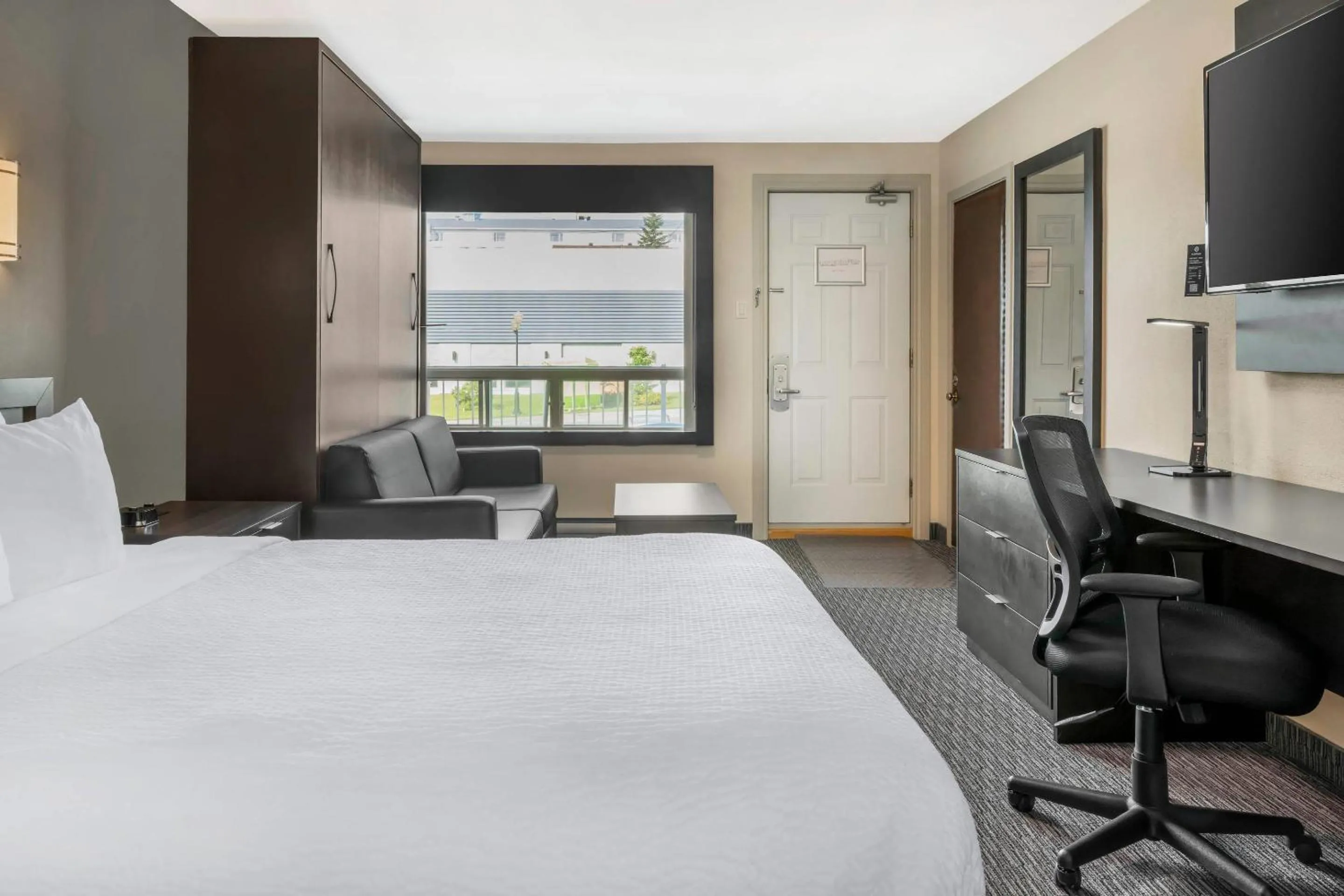 Bedroom, Bed in Rodeway Inn