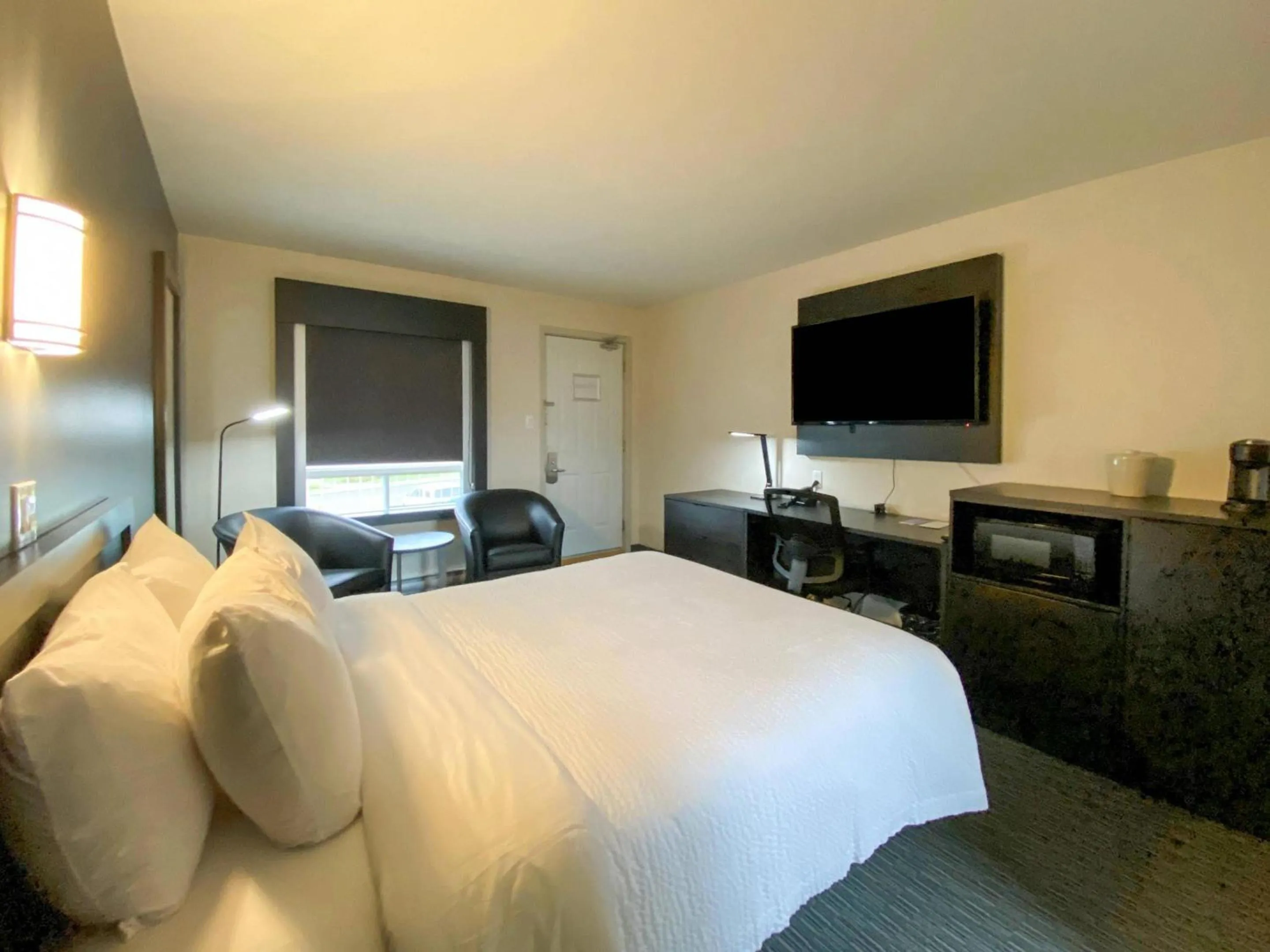 Bedroom, Bed in Rodeway Inn