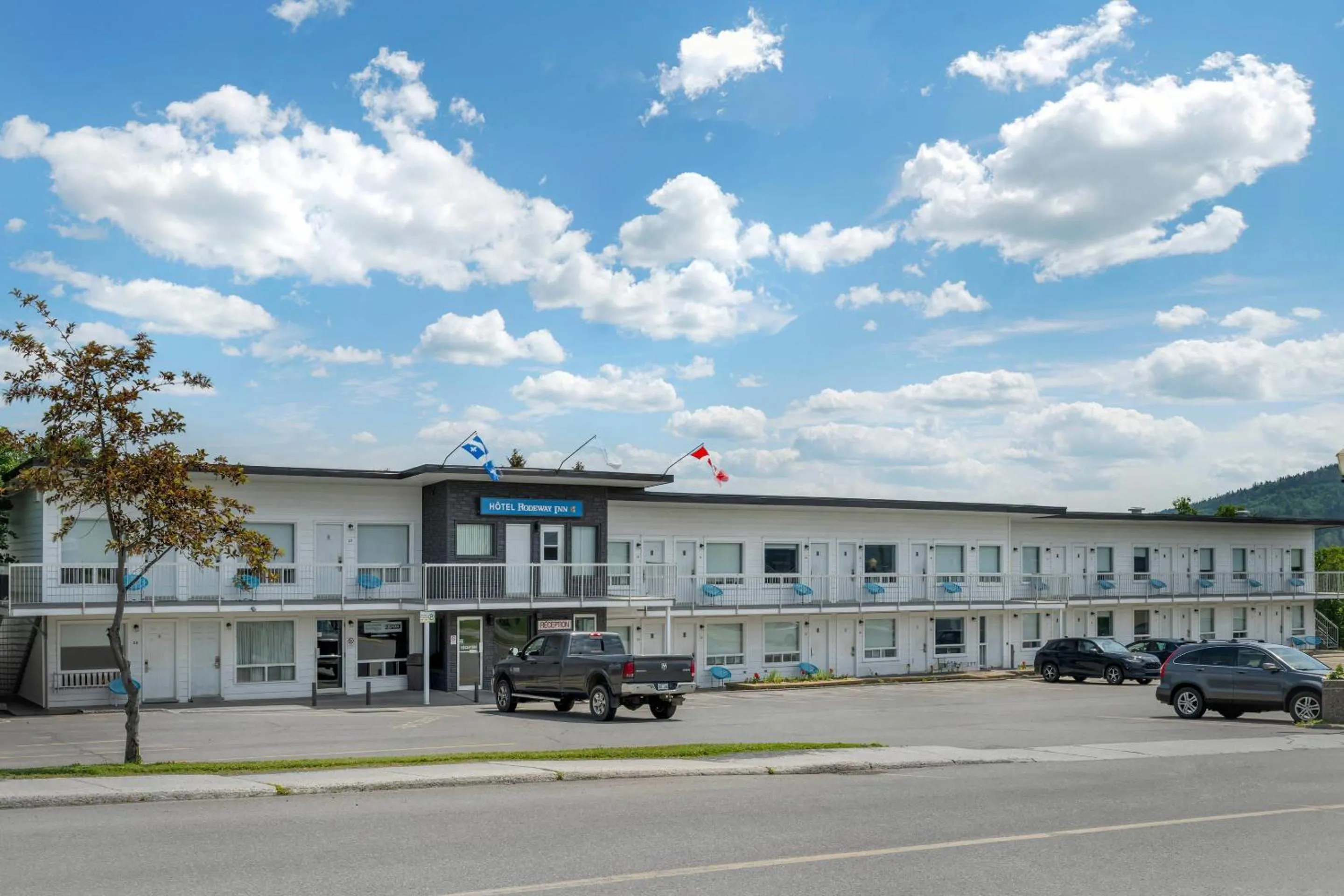 Property building in Rodeway Inn