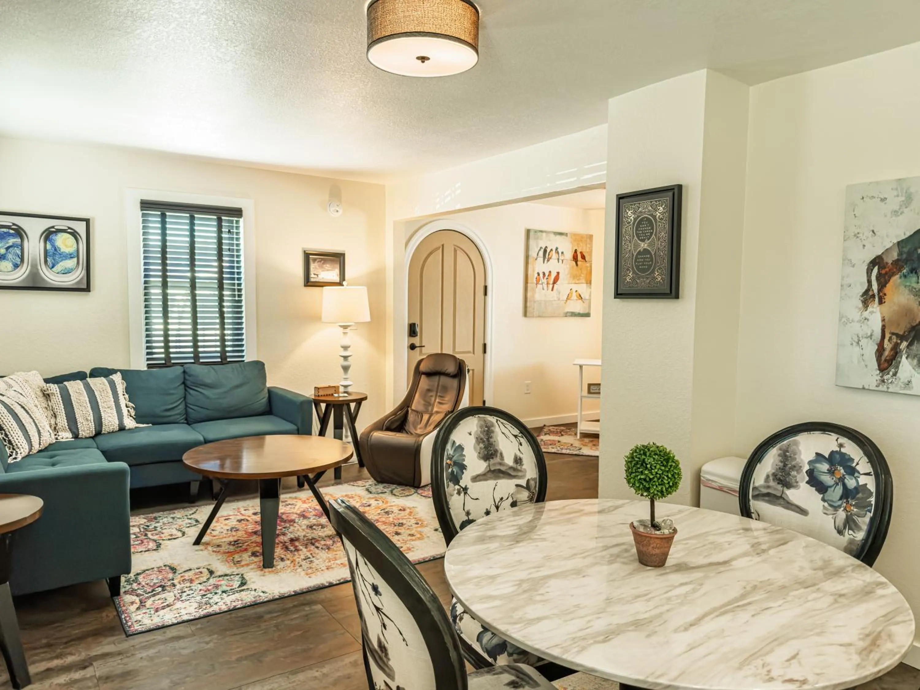 Living room in EO Bungalows, Black Hills