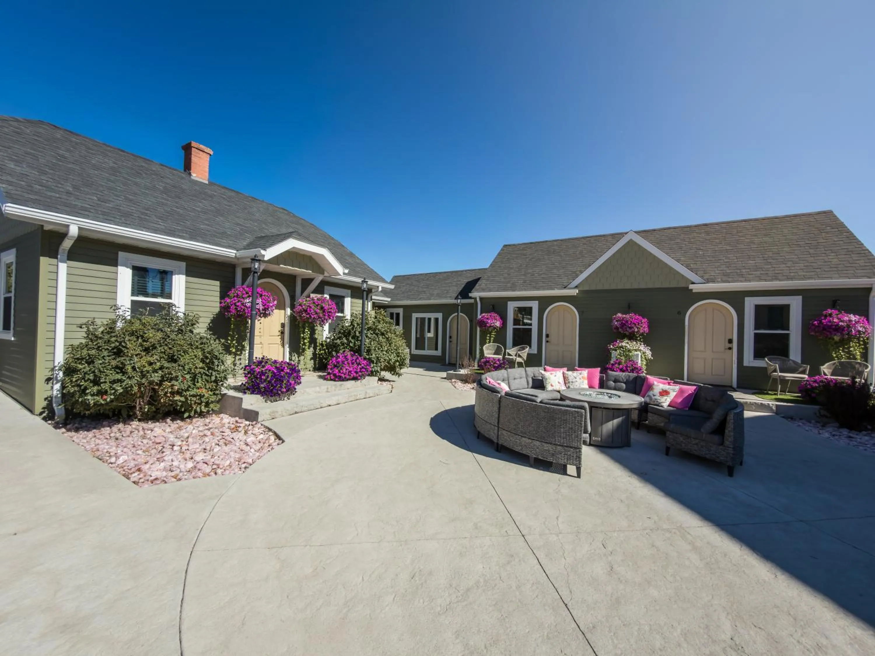 Property building in EO Bungalows, Black Hills