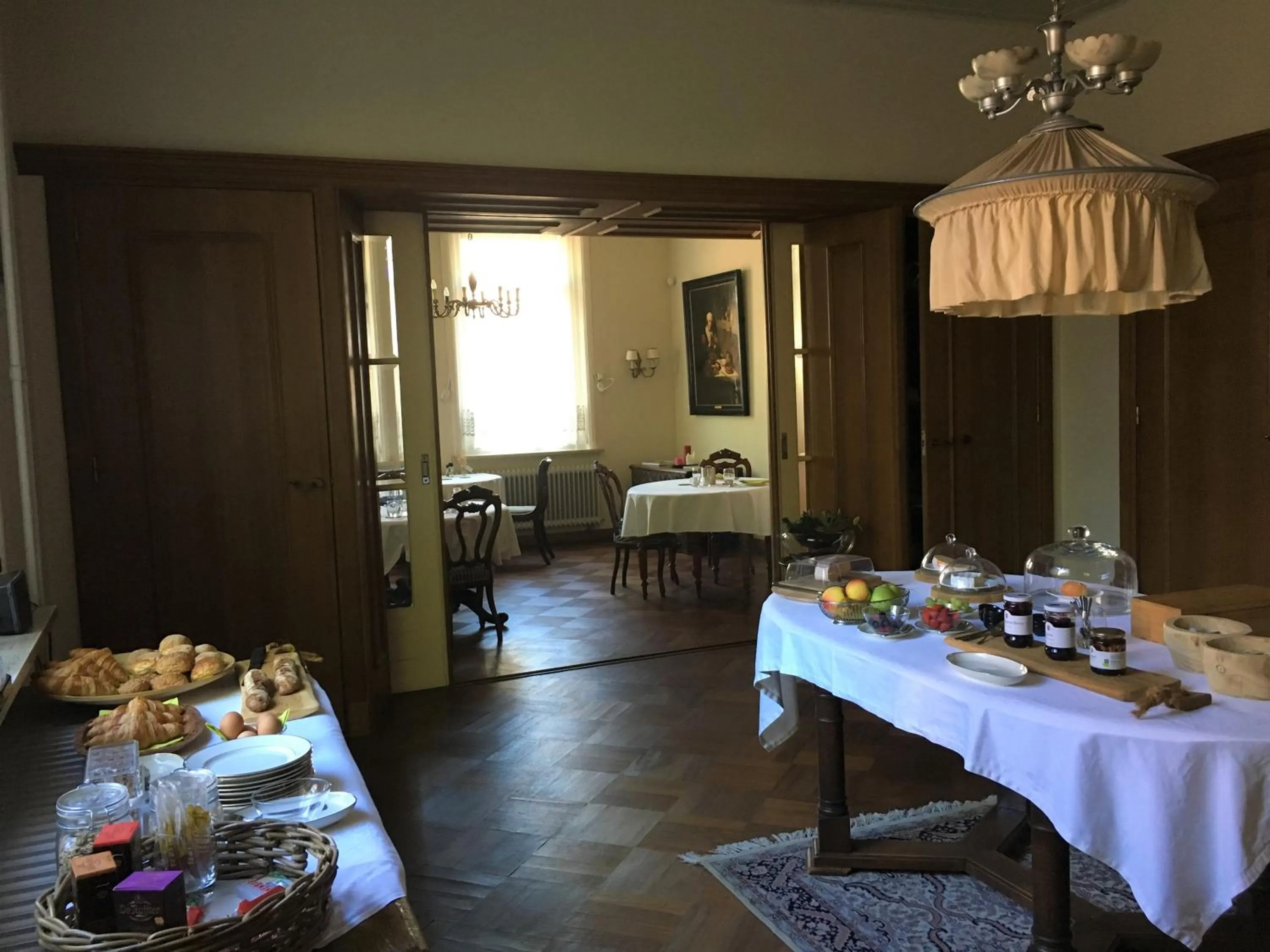 Continental breakfast in Beerze Brouwerij Hotel