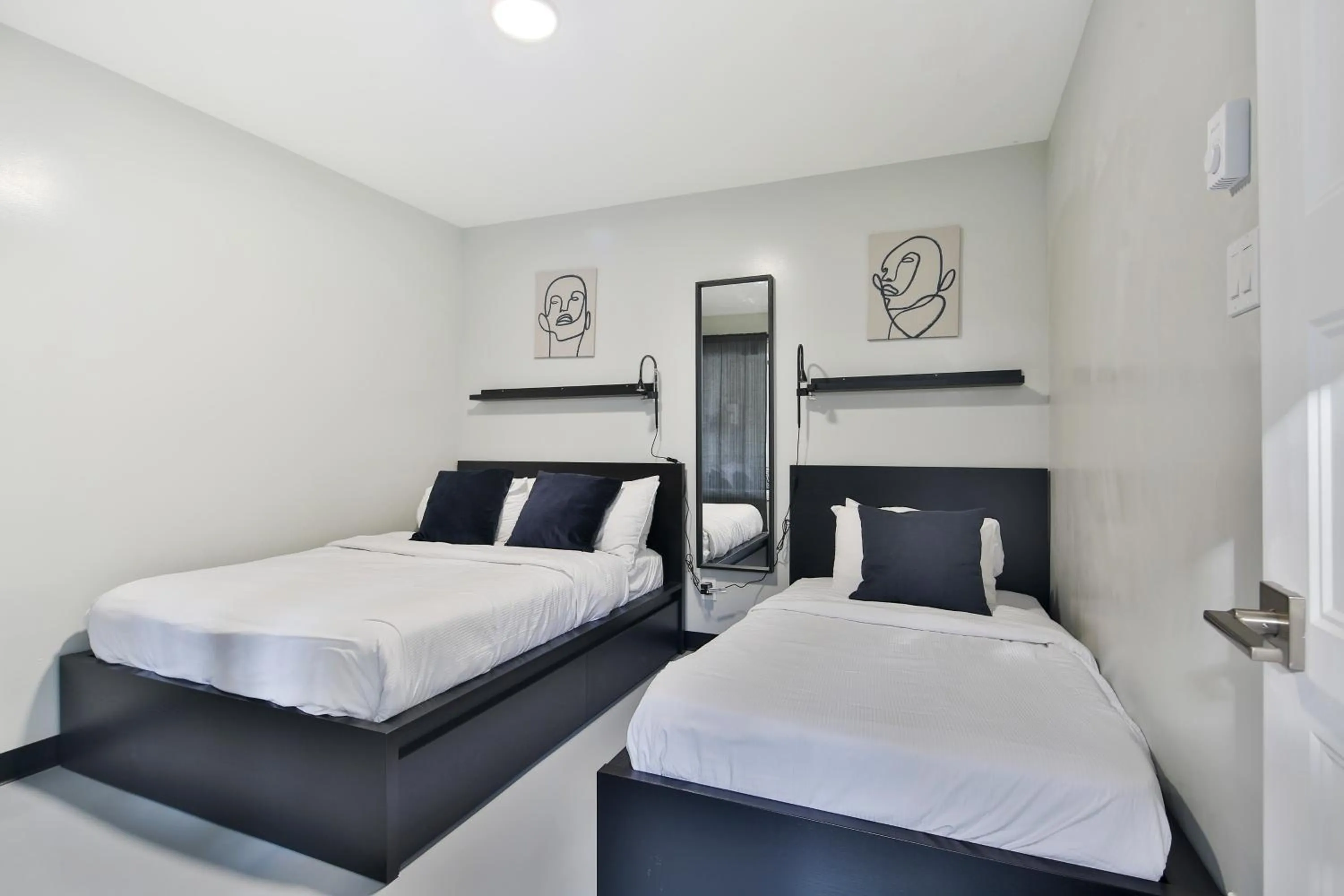 Bed in Parc Avenue Lofts