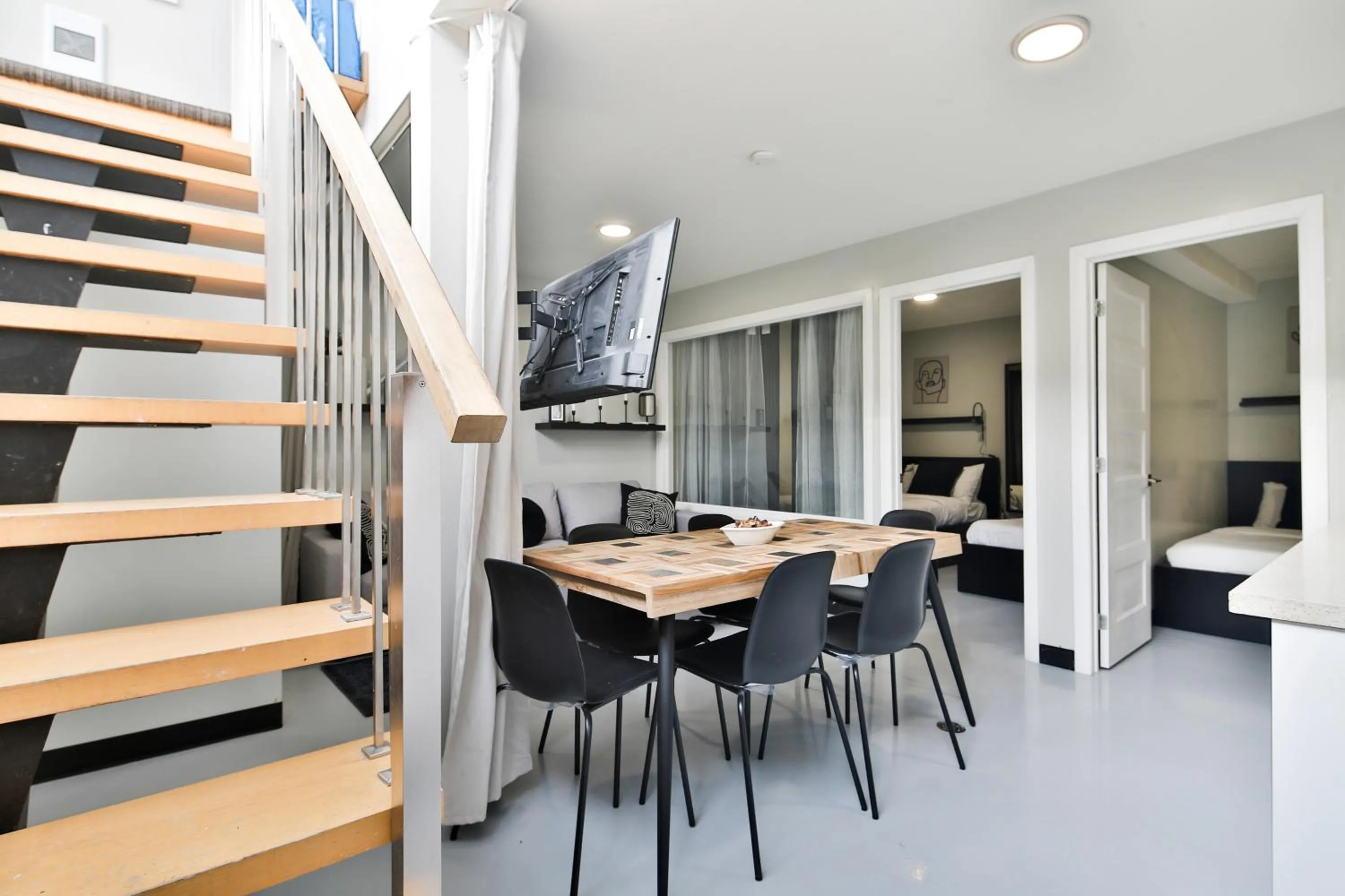 TV and multimedia in Parc Avenue Lofts