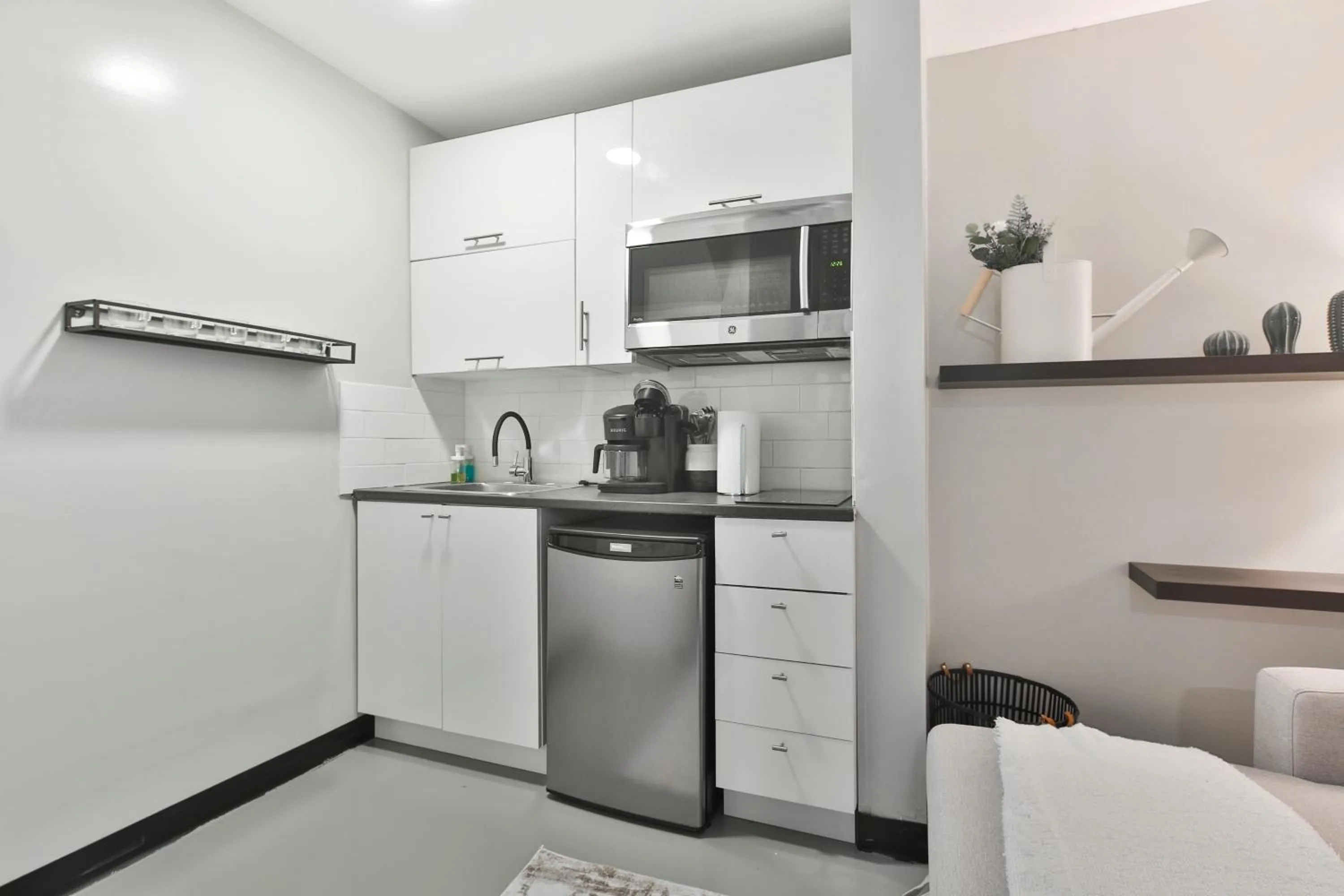 Kitchen or kitchenette in Parc Avenue Lofts