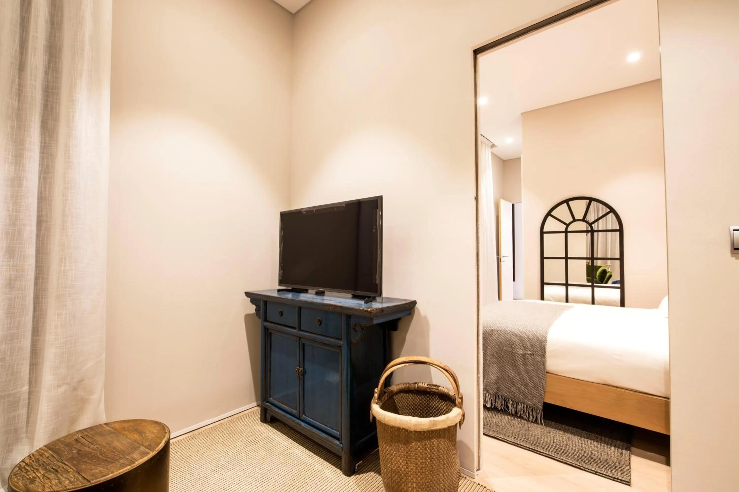 Photo of the whole room, Bed in U-Sense Granada Catedral