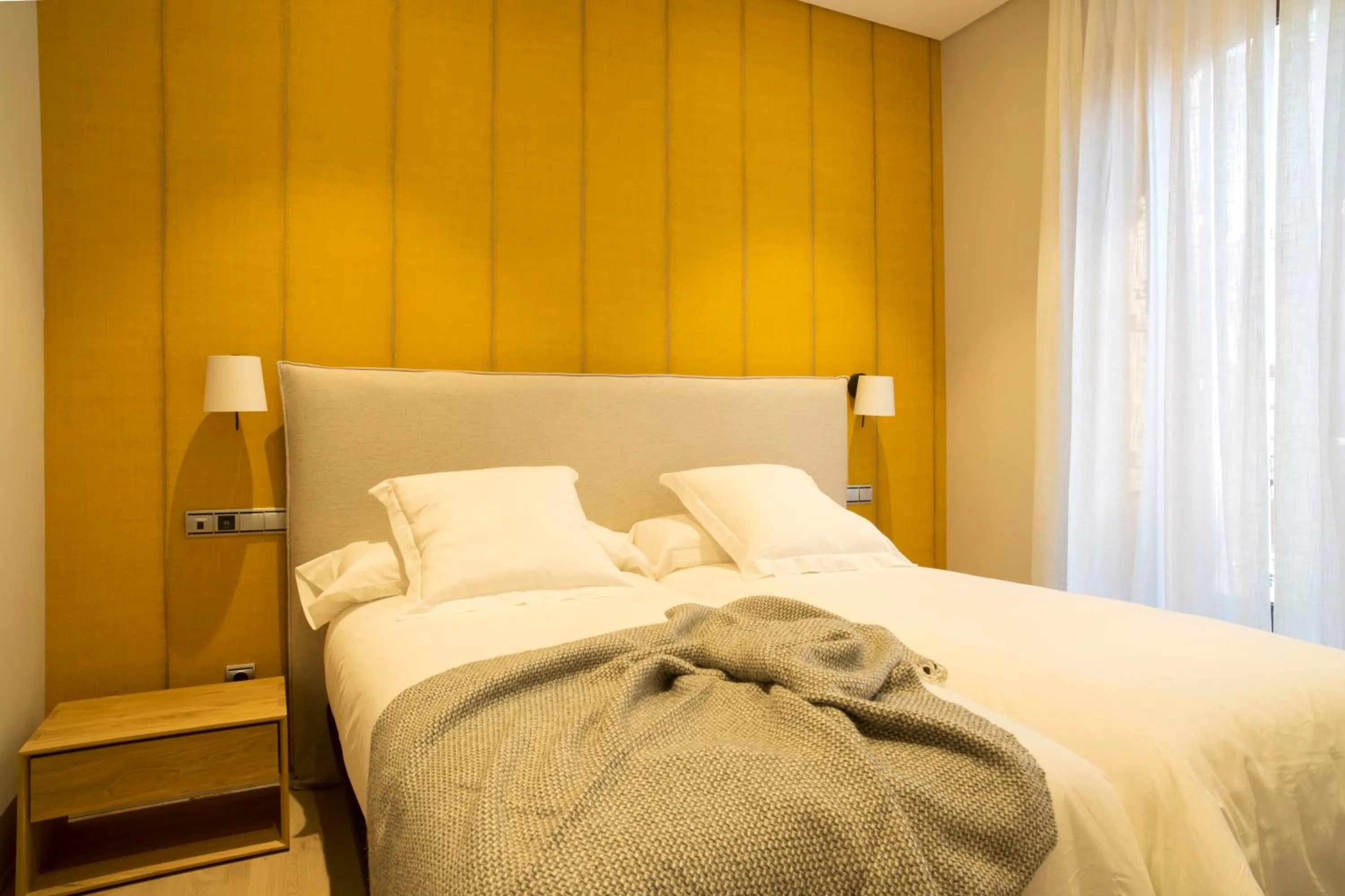 Bedroom, Bed in U-Sense Granada Catedral