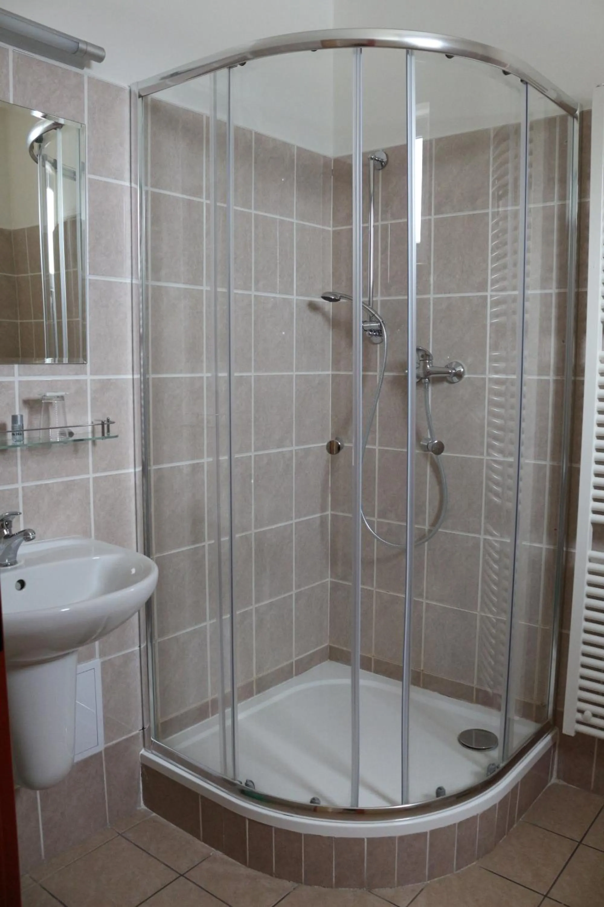 Bathroom in Hotel Petra