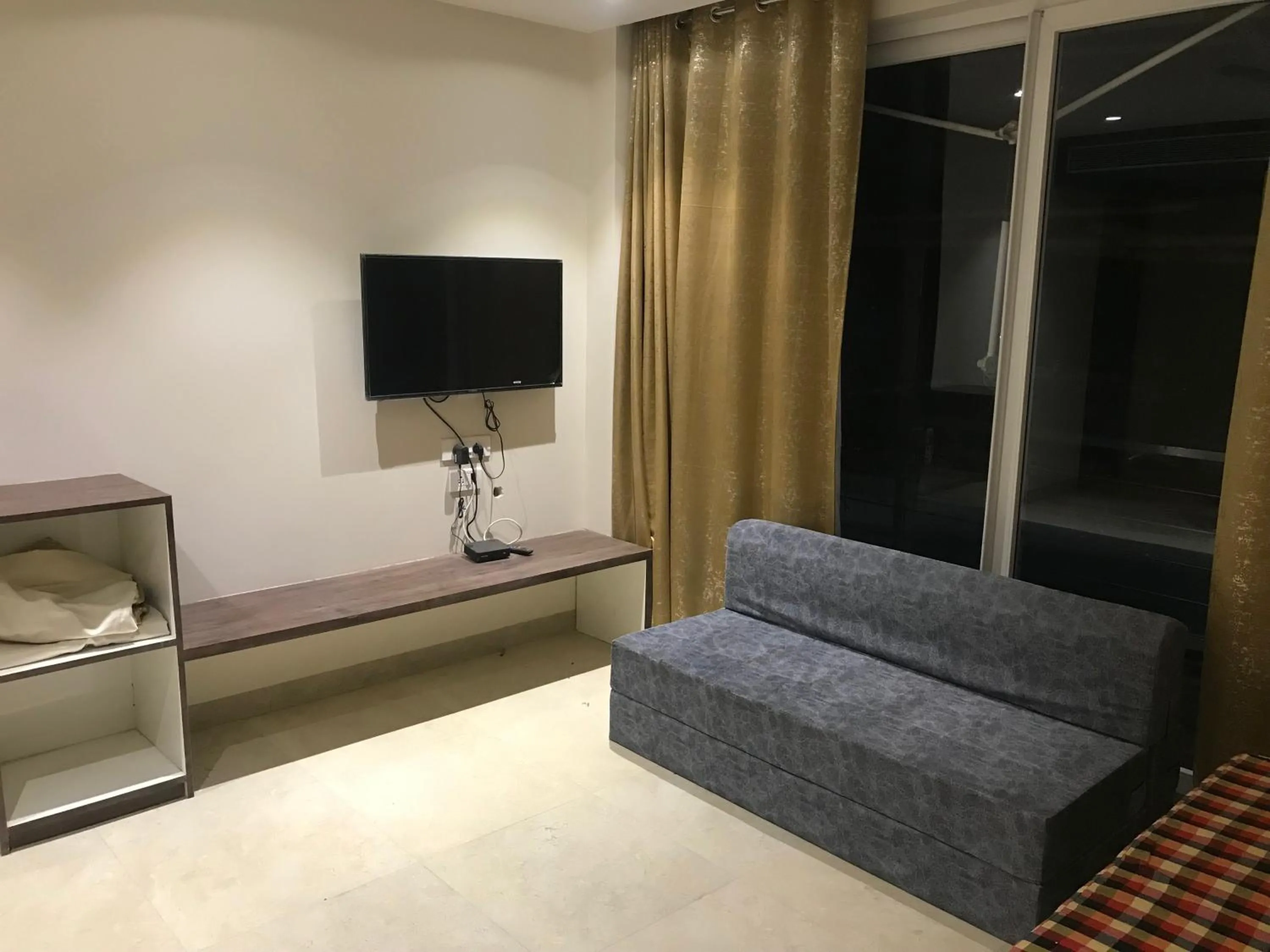 Living room, Bed in Hotel Manbhavan