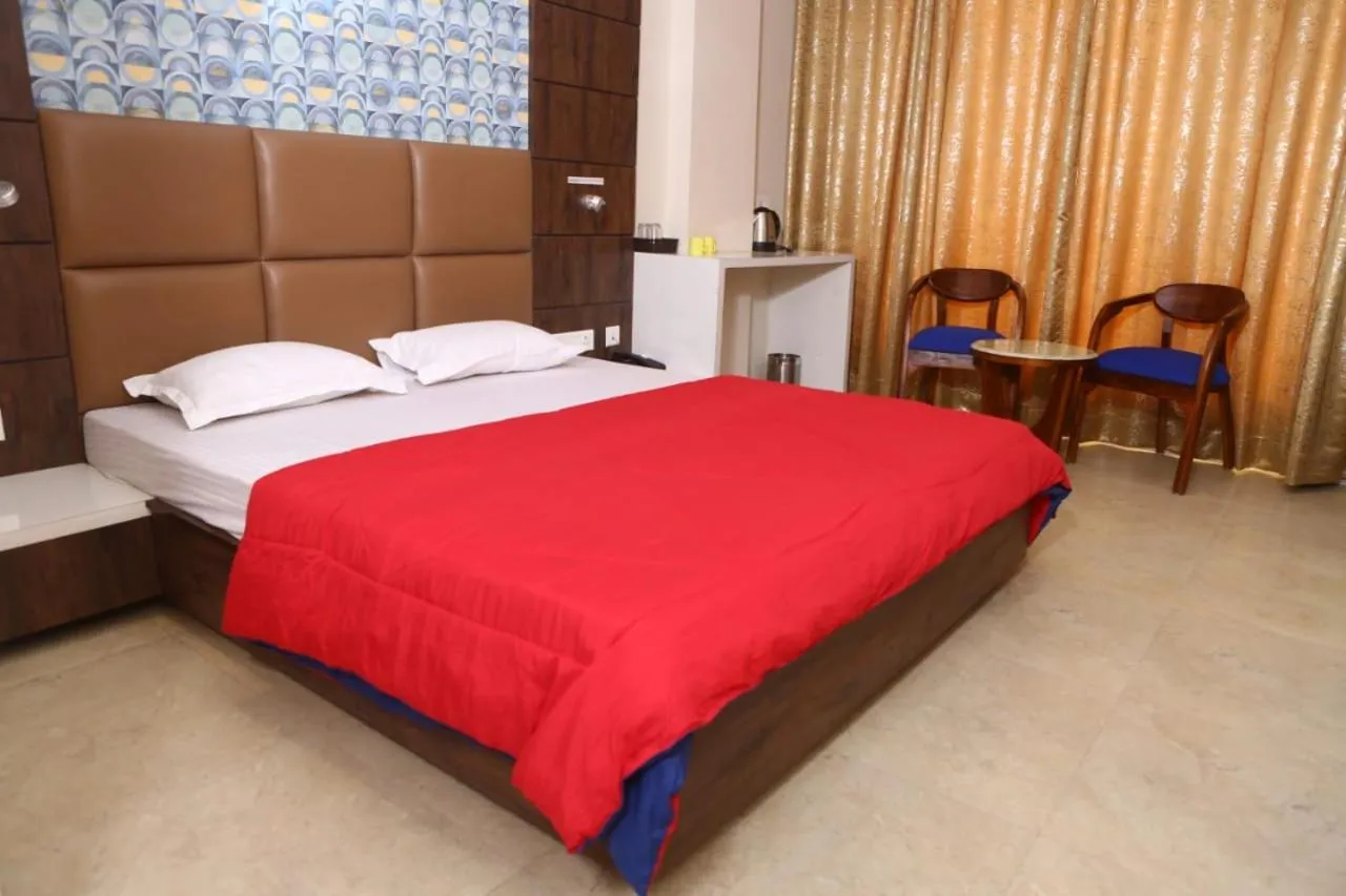 Bedroom, Bed in Hotel Manbhavan