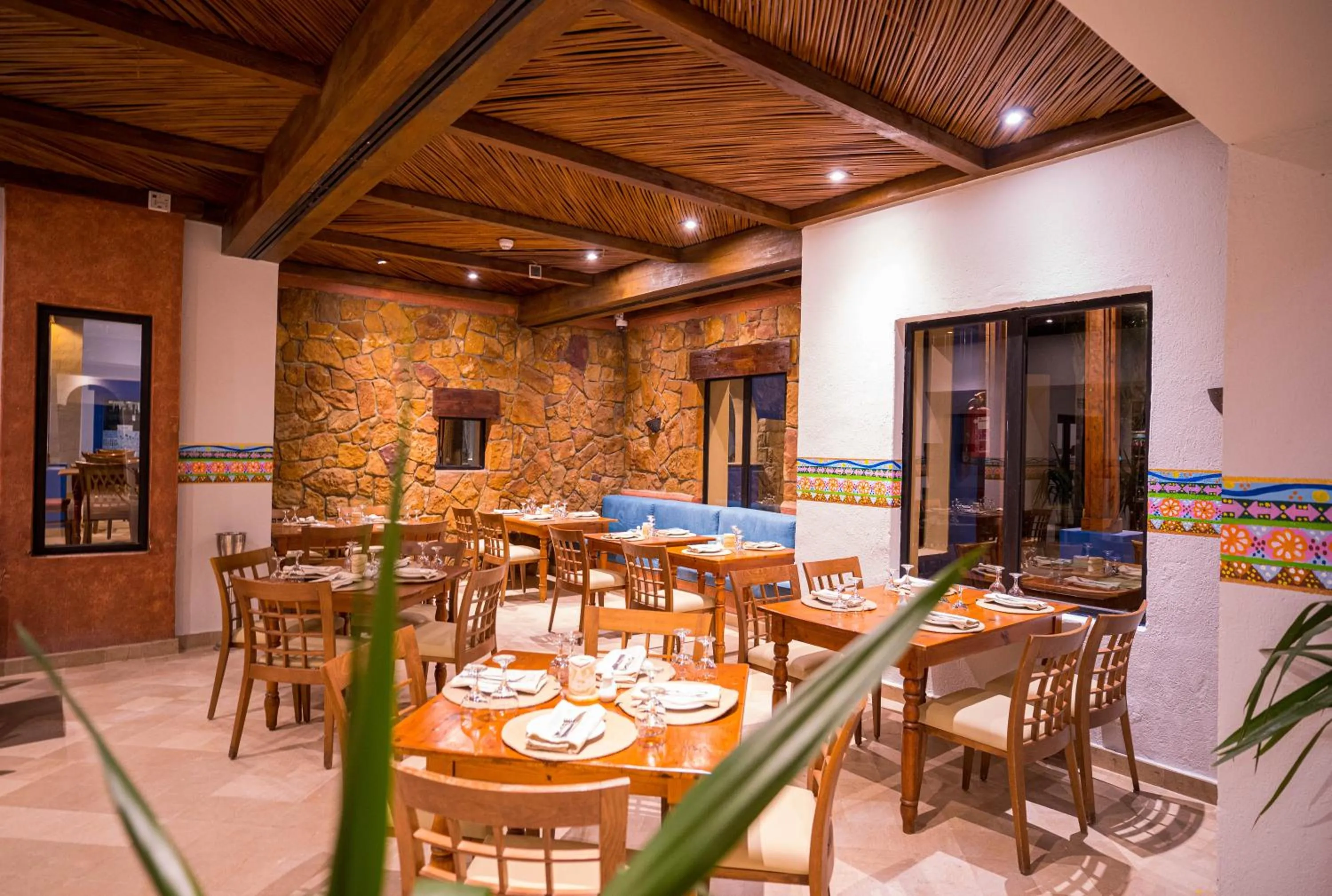 Restaurant/places to eat in Marina Lodge at Port Ghalib