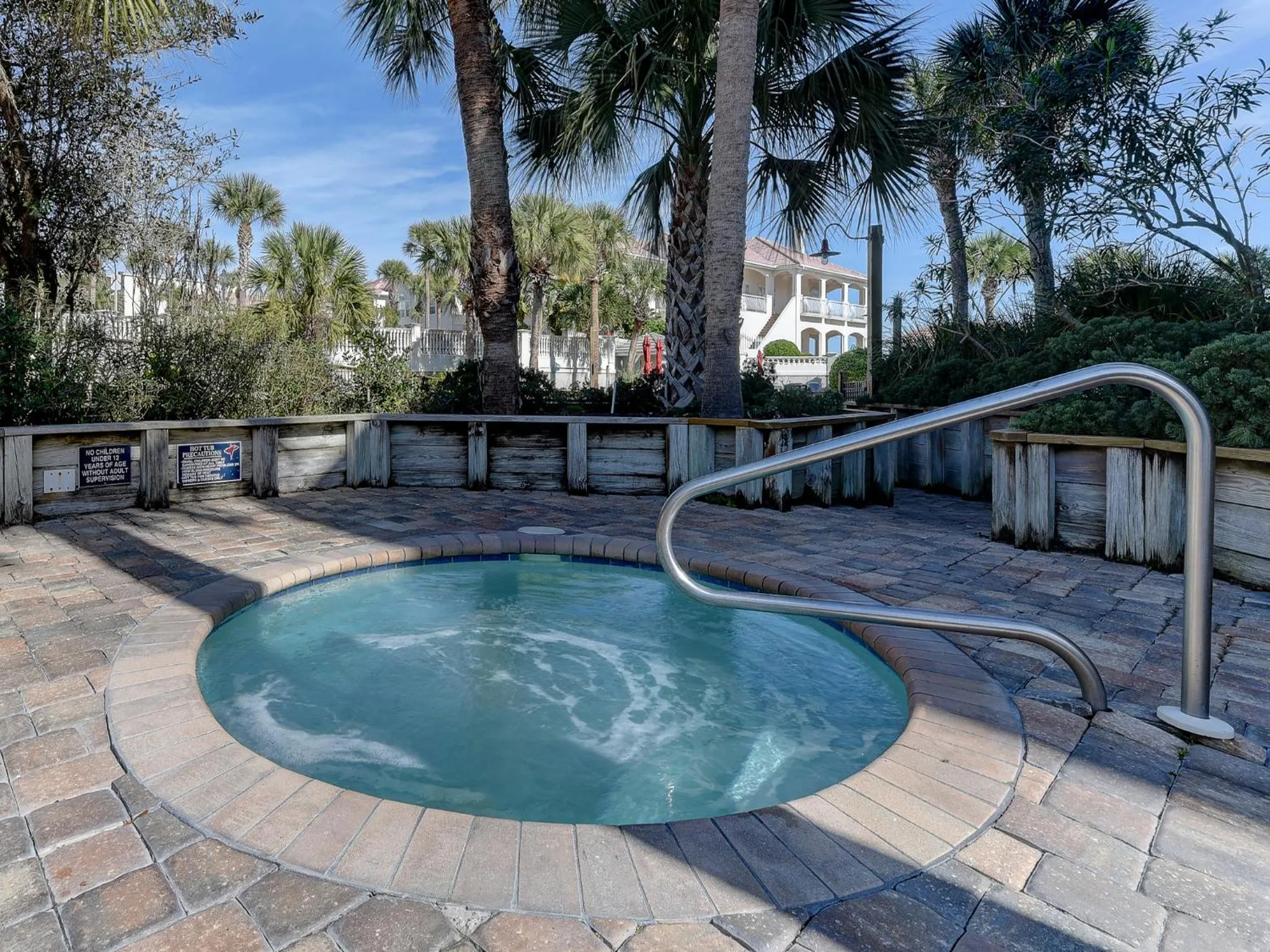 Property building in Hibiscus 201 D