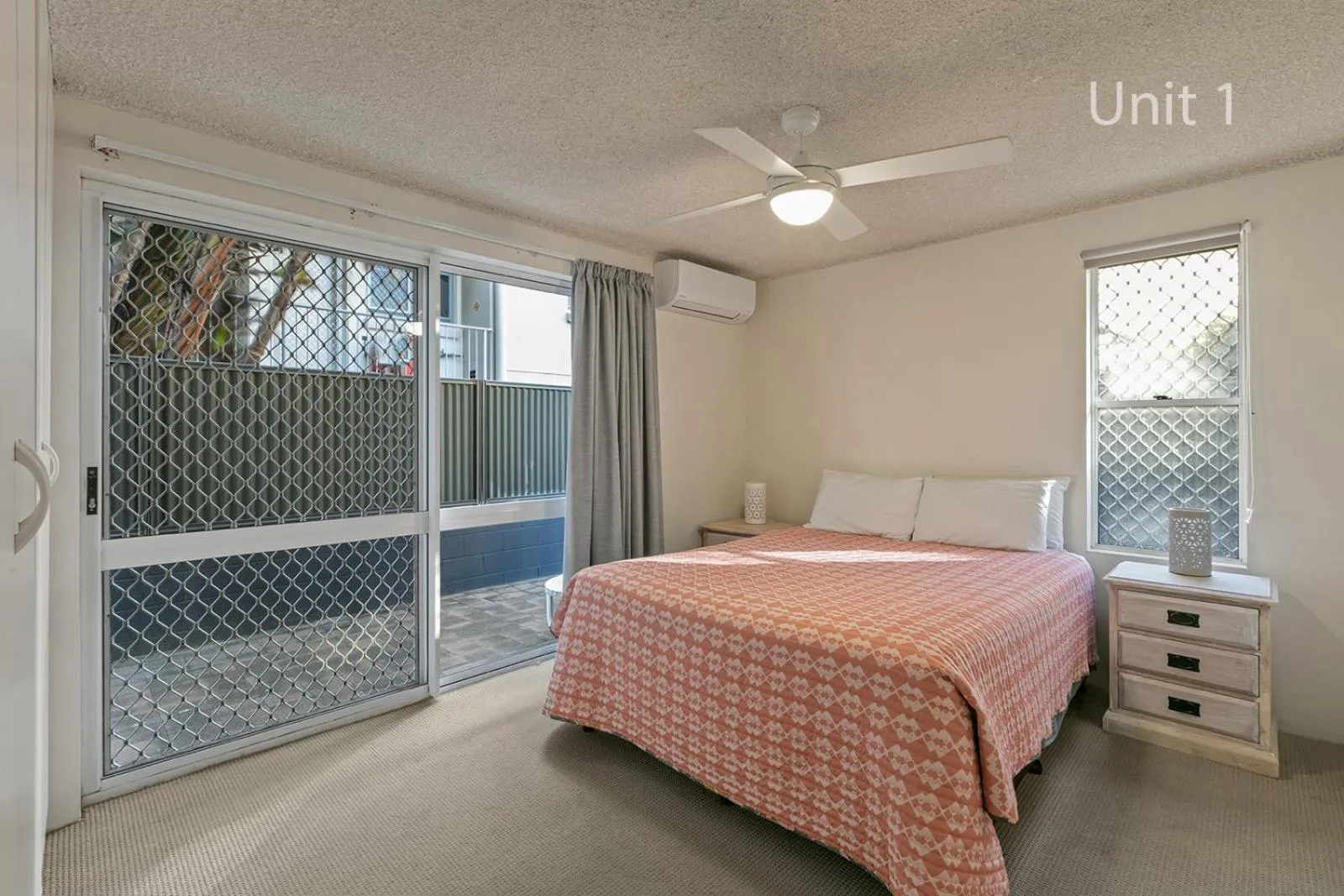 Bed in Capeview Apartments - Spectacular Ocean Views