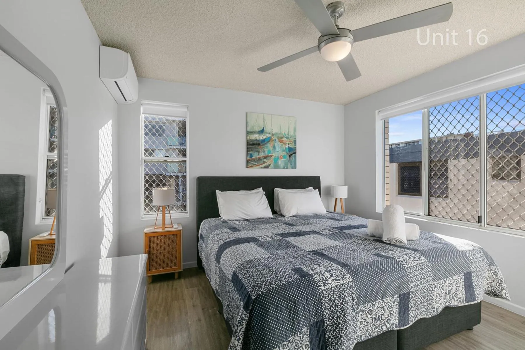Bed in Capeview Apartments - Spectacular Ocean Views