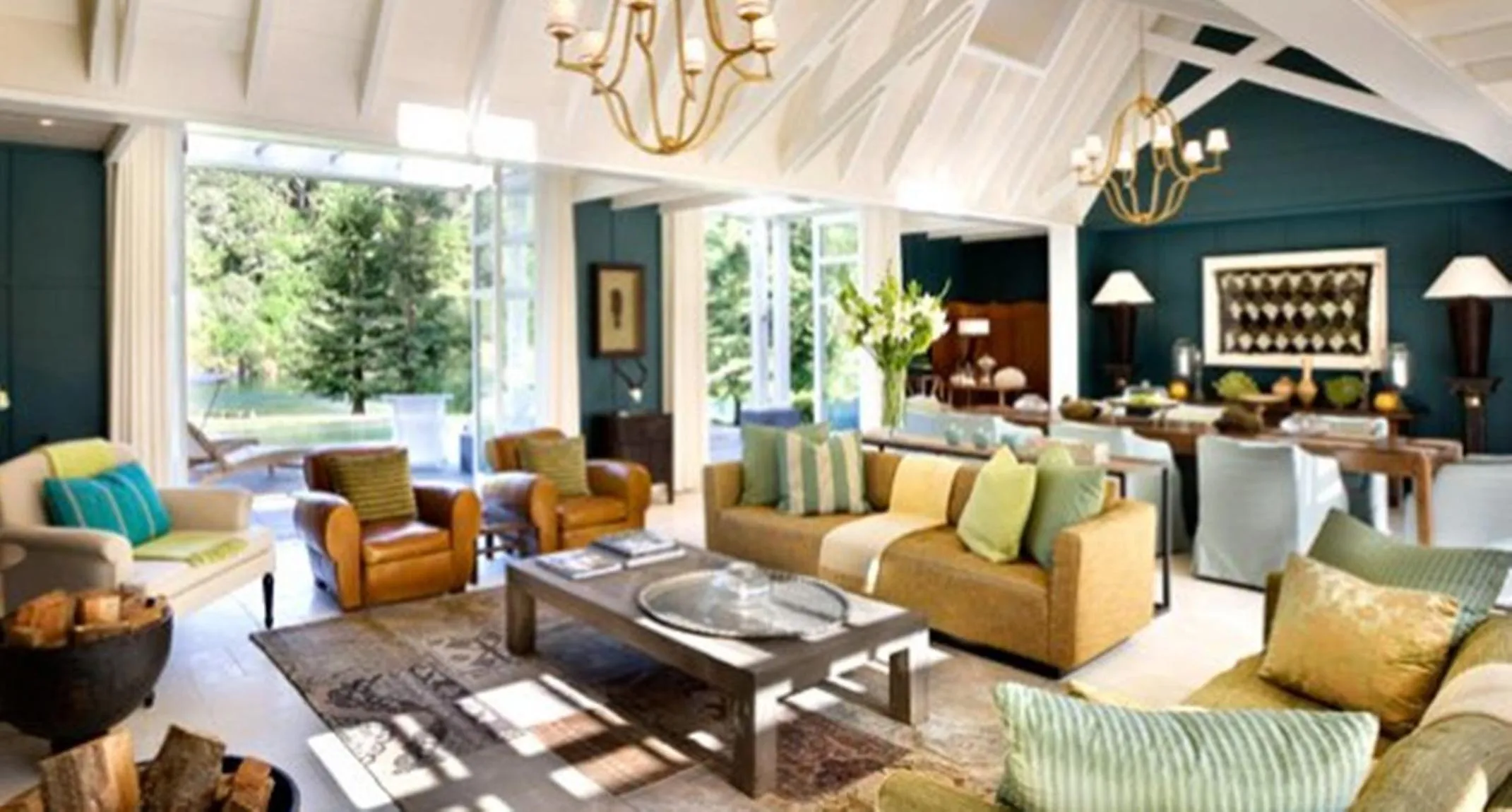 Communal lounge/ TV room in Huka Lodge