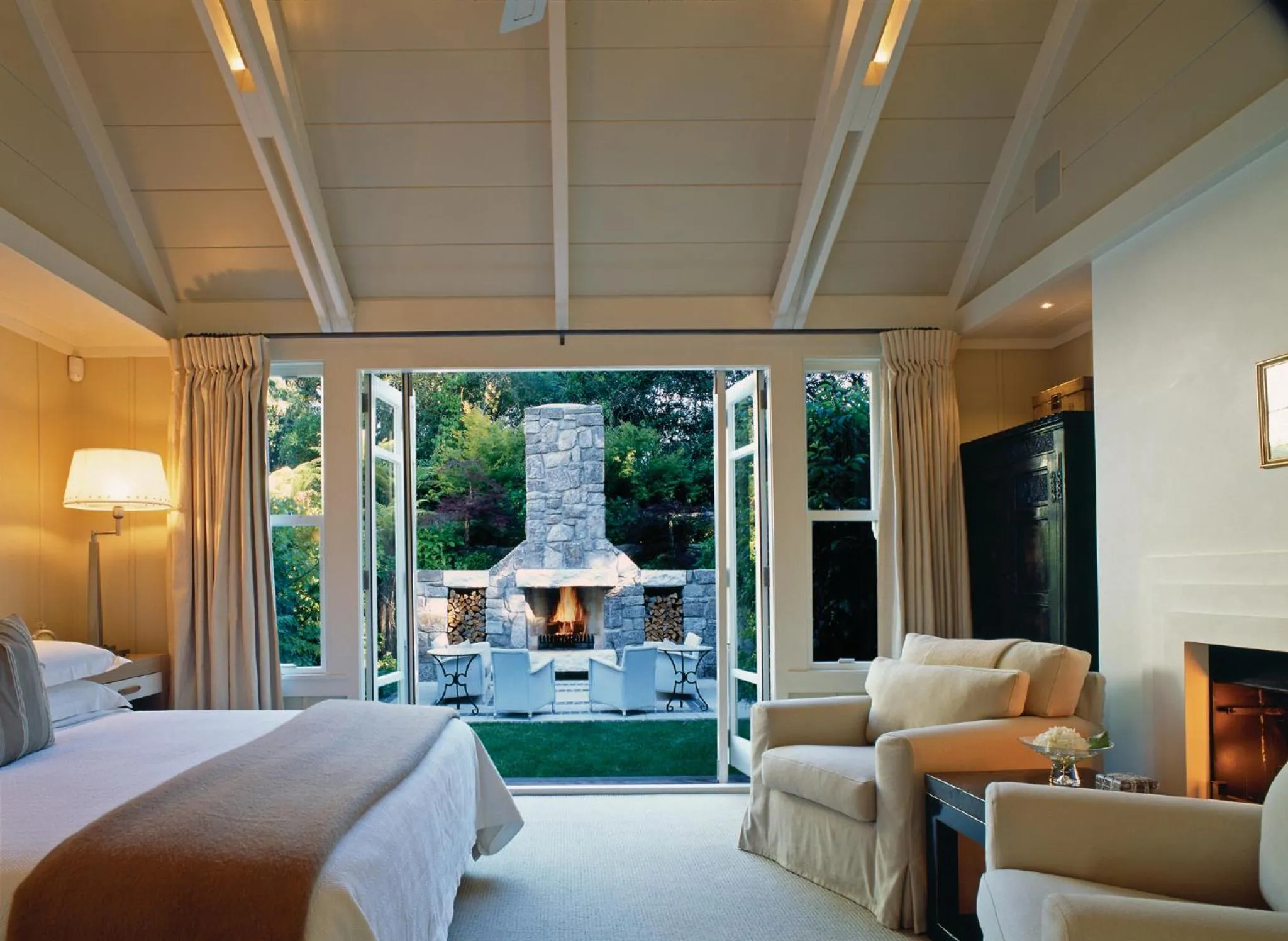Bed in Huka Lodge