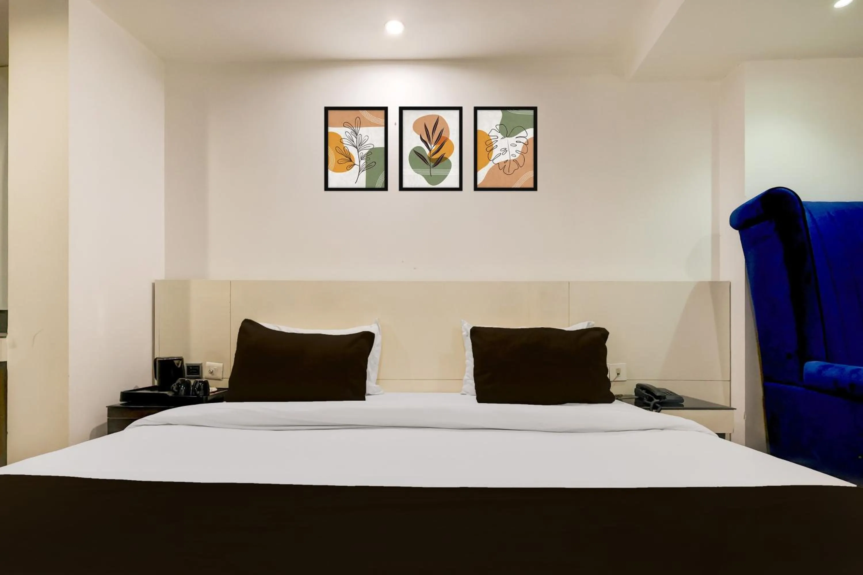 Bedroom, Bed in Super Townhouse Oak New Delhi Central Railway Junction Formerly Uppal International