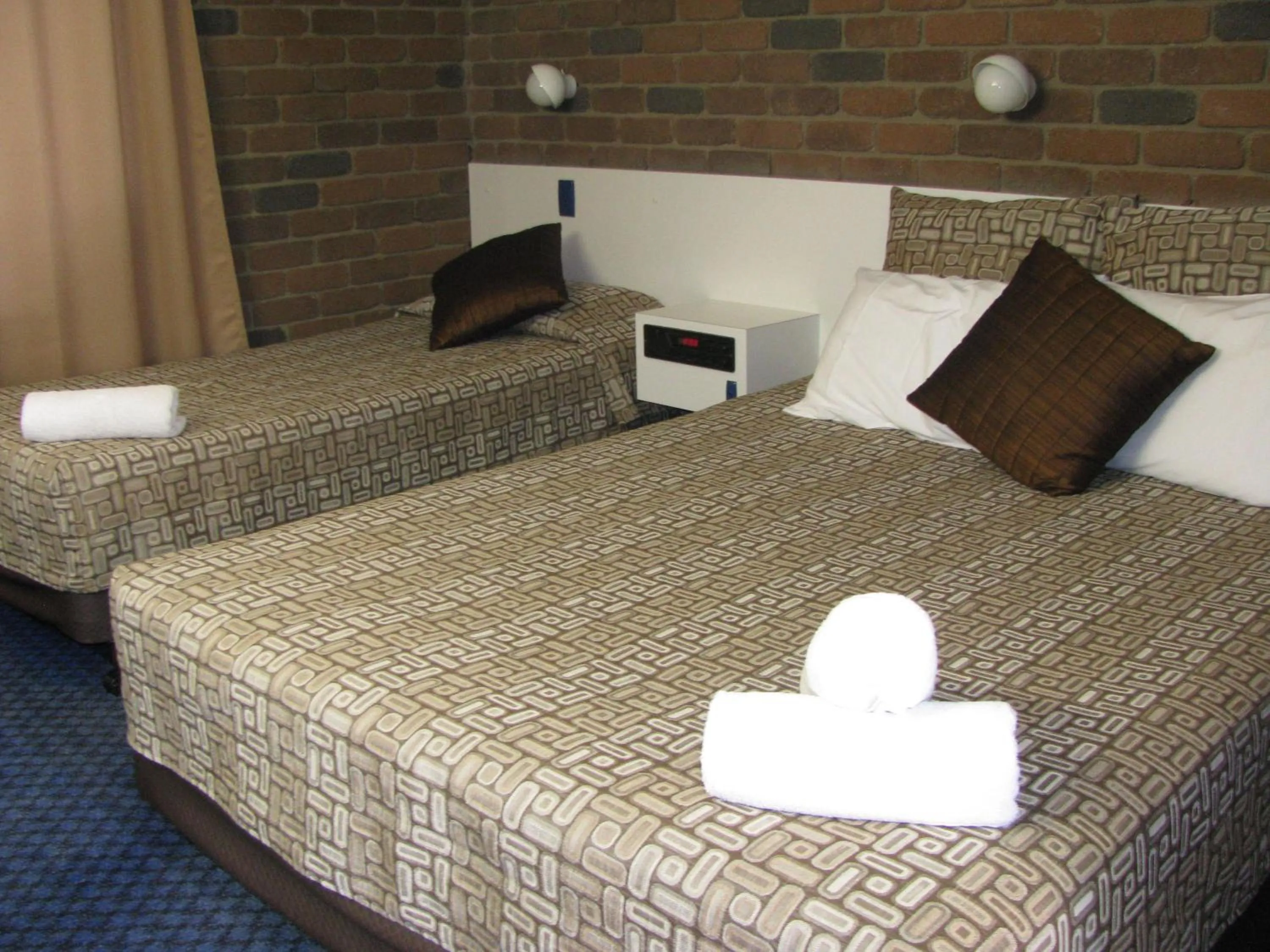 Bedroom, Bed in Cattleman's Rest Motor Inn