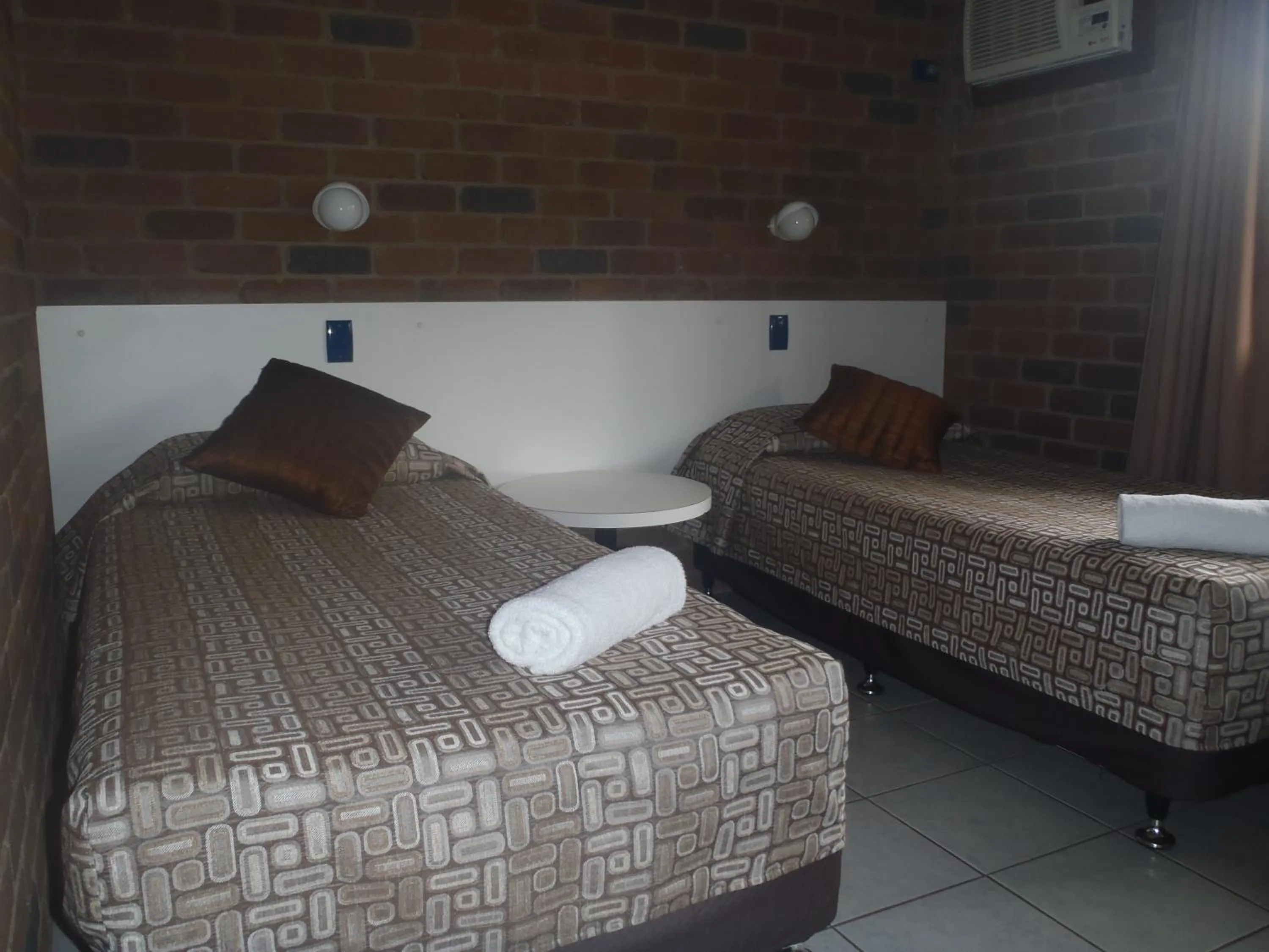 Bedroom, Bed in Cattleman's Rest Motor Inn