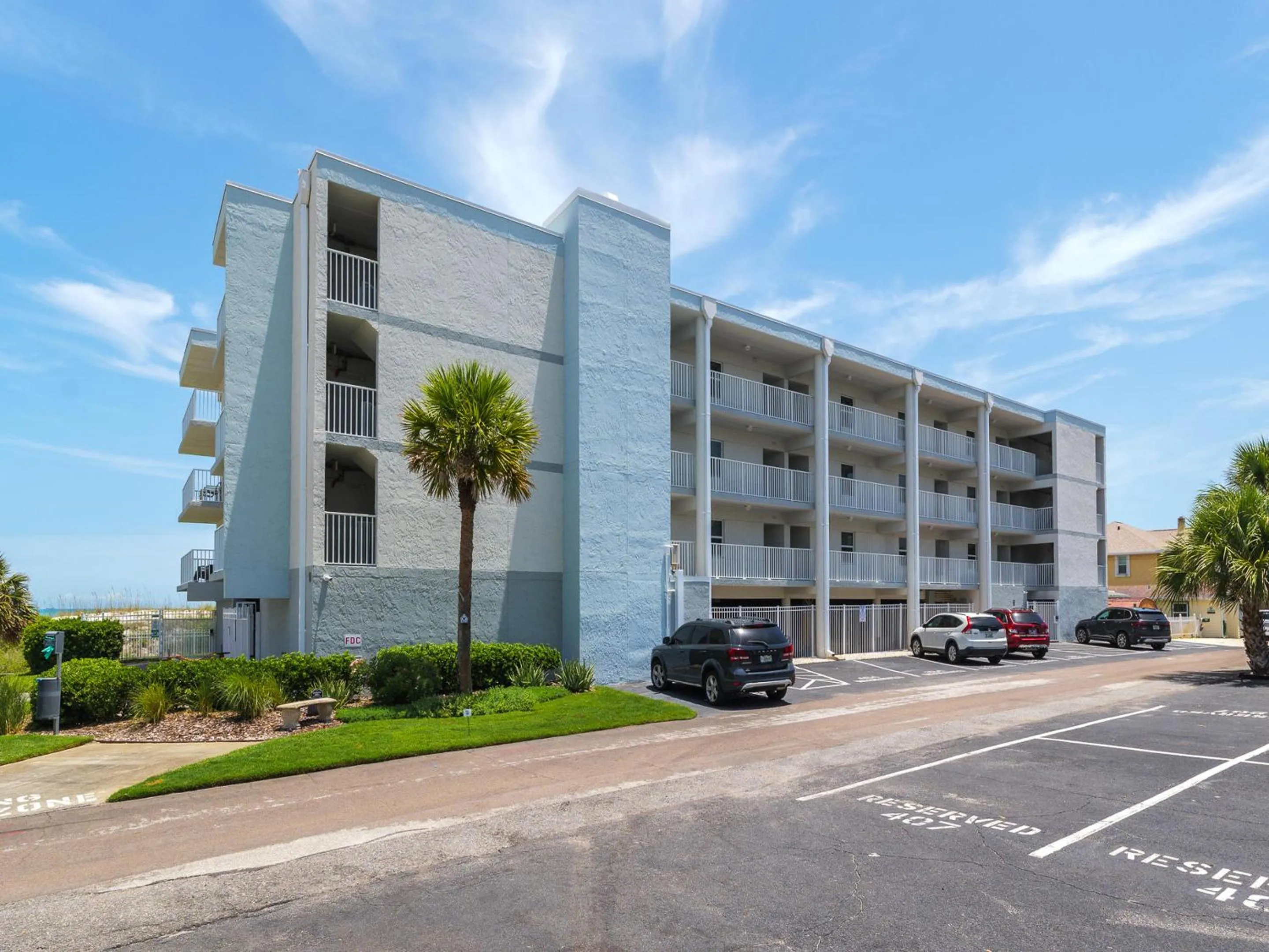Property building in Jacksonville Beachdrifter 406