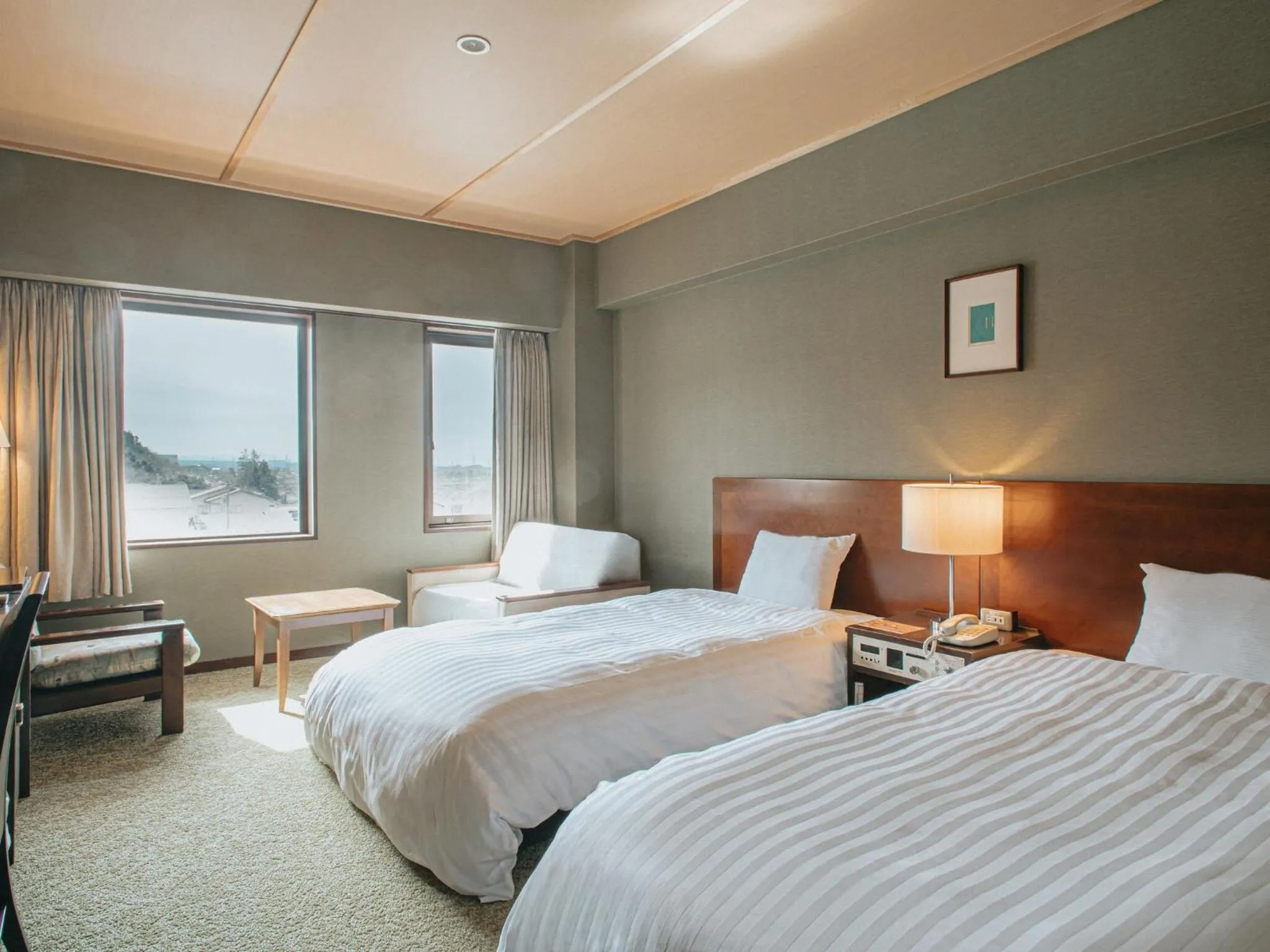View (from property/room), Bed in Kanazawa Kokusai Hotel