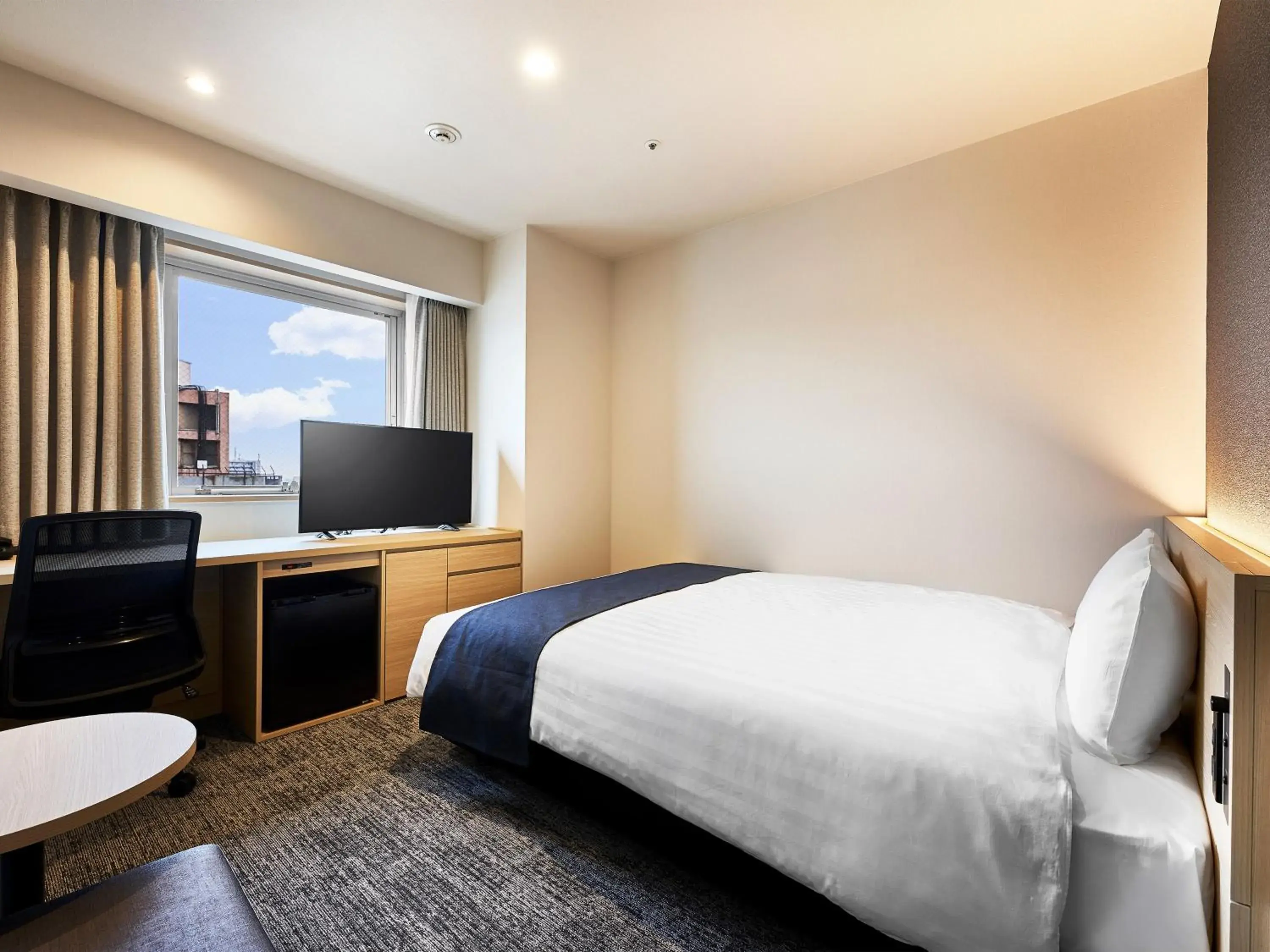 Standard Double Room - Non-Smoking in Daiwa Roynet Hotel Gifu Standard Double Room - Non-Smoking in Daiwa Roynet Hotel Gifu