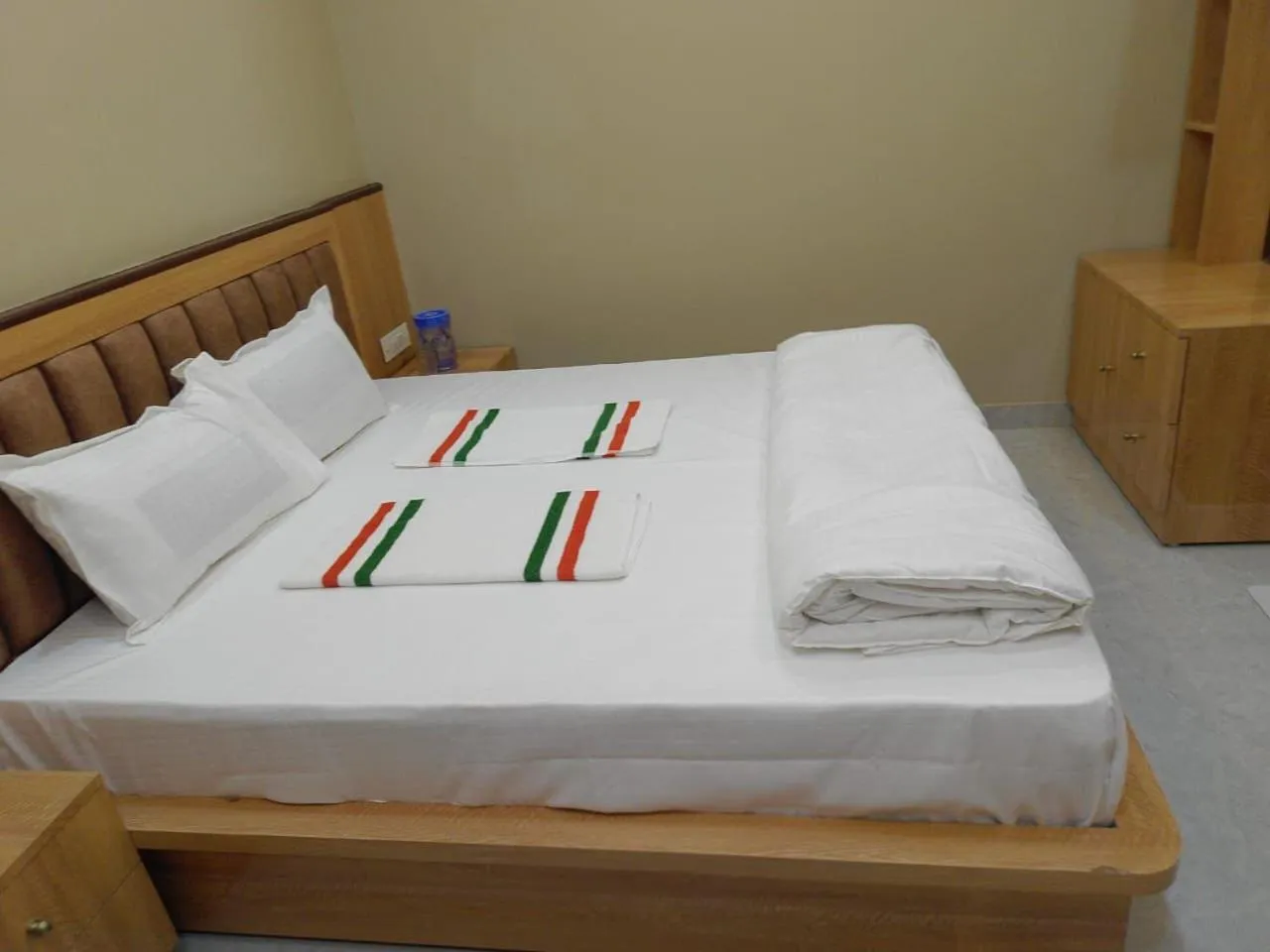 Bed in Kingston Palace