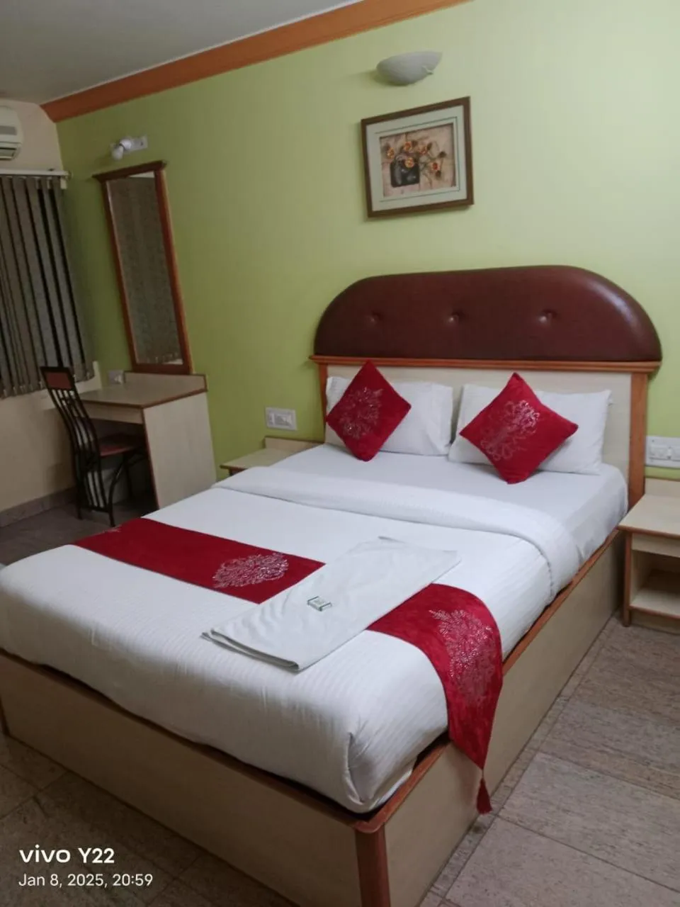 Bed in Kingston Palace