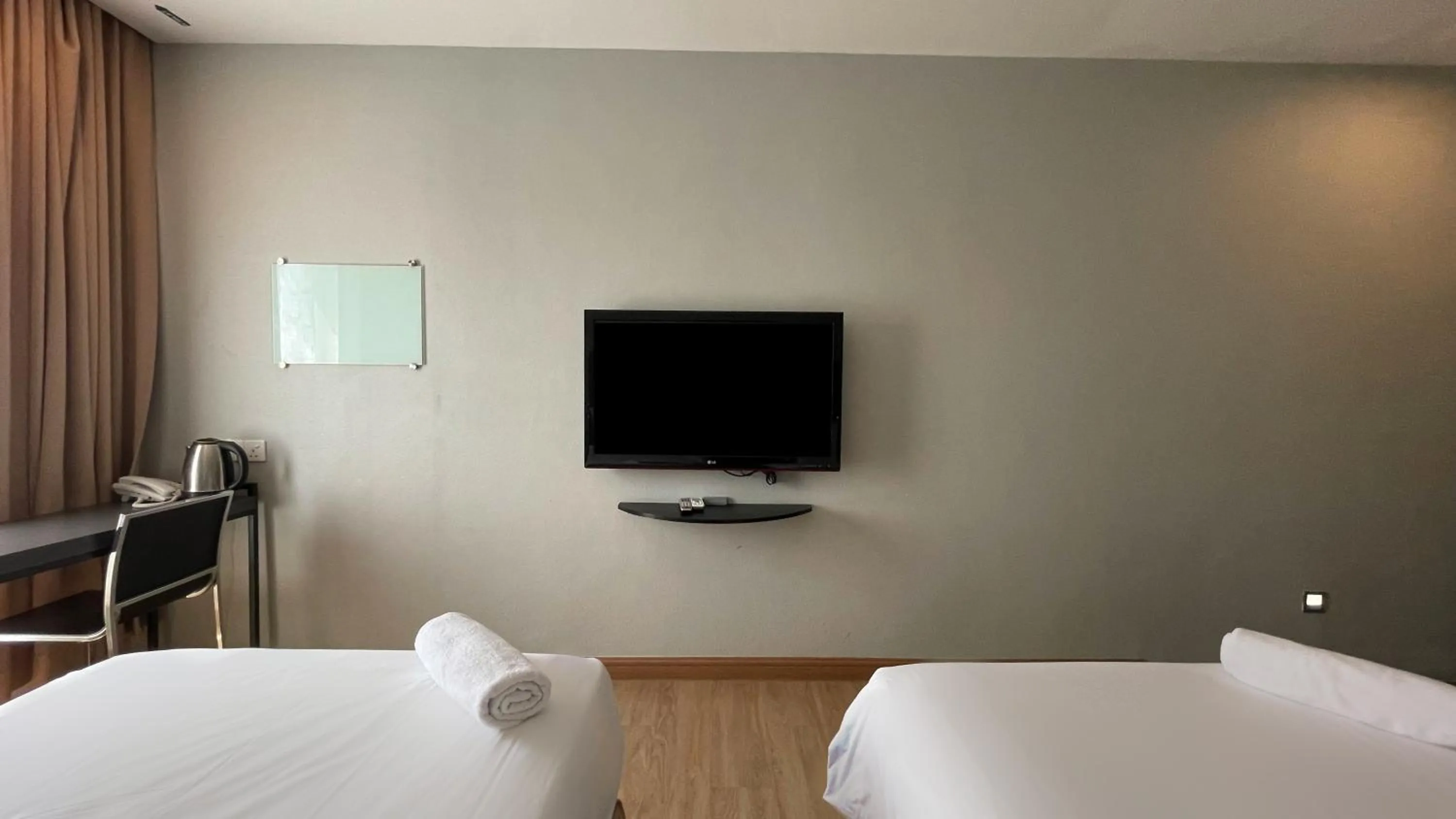 Bed in The Leverage Business Hotel - Rawang