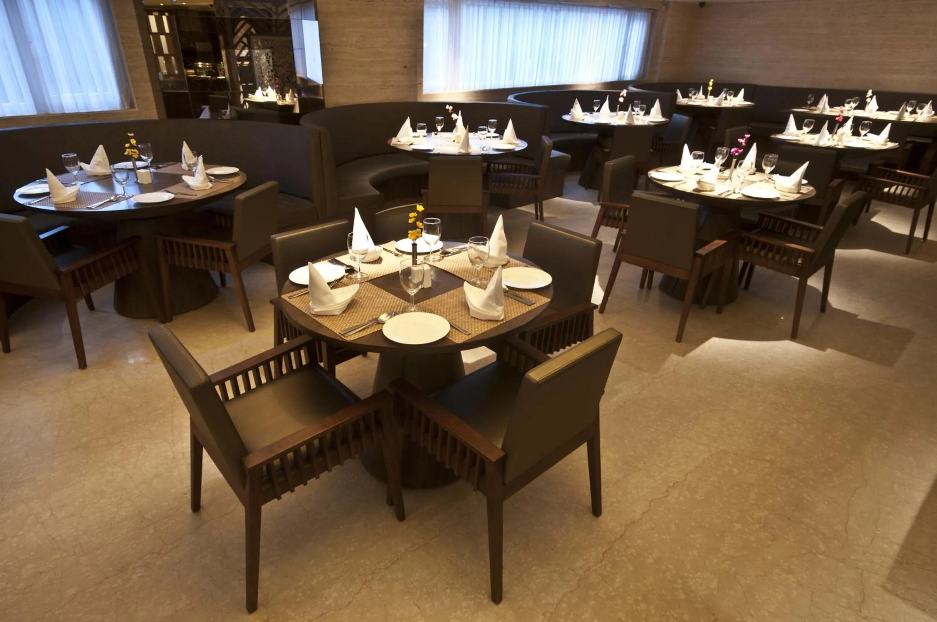 Restaurant/places to eat in Monotel