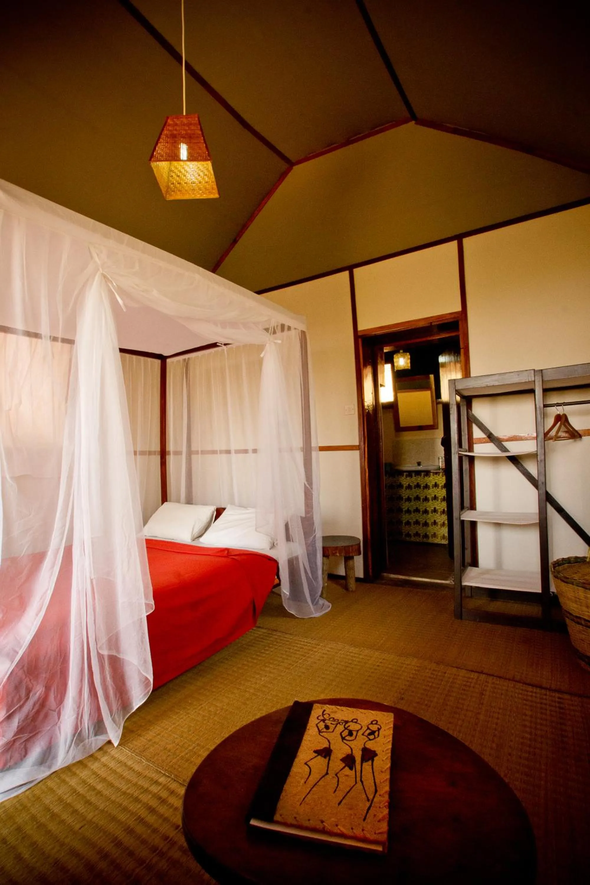 Bed in Sable Mountain Lodge, A Tent with a View Safaris