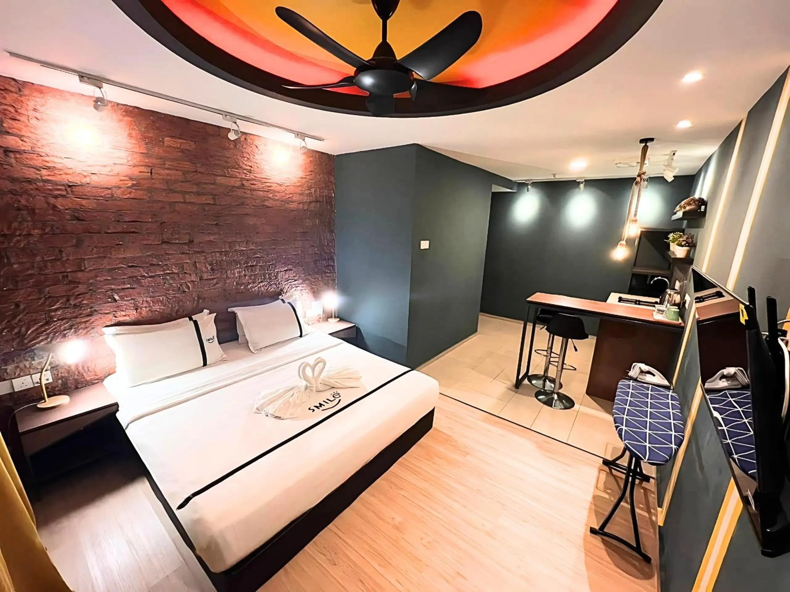 Bed in Smile Hotel Subang USJ