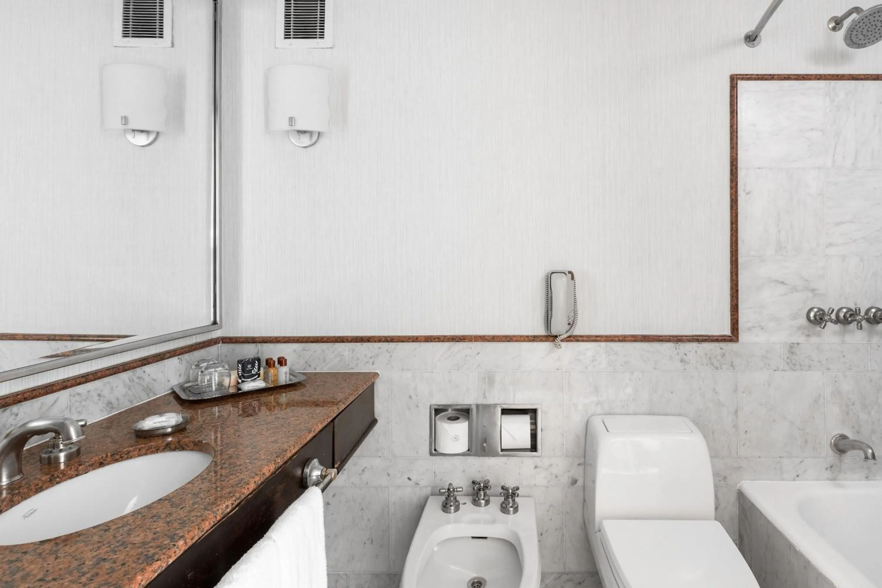 Photo of the whole room in Sheraton Buenos Aires Hotel & Convention Center