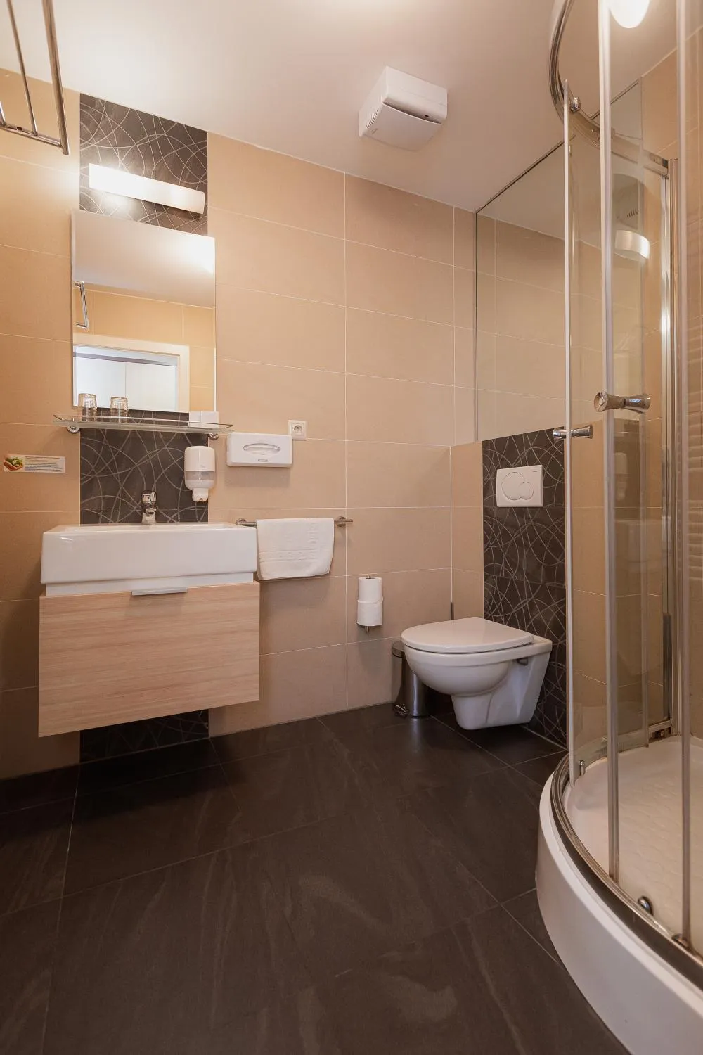 Toilet in Hotel Green