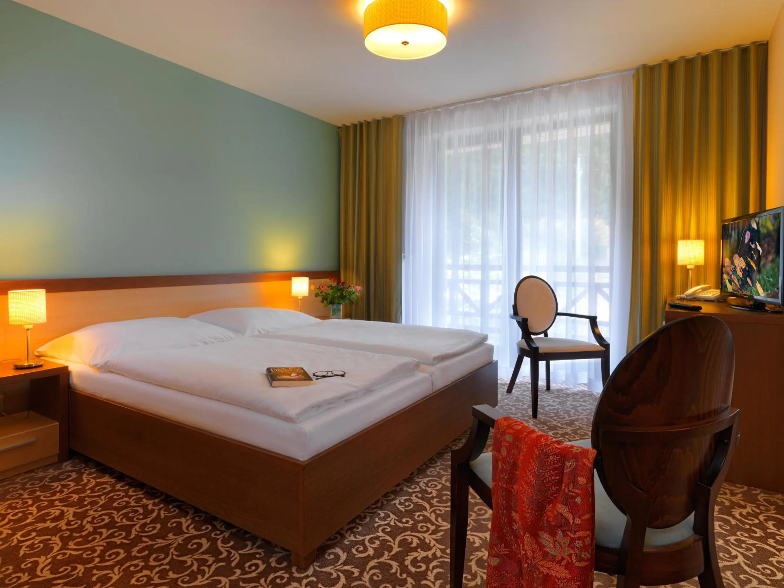 Bedroom, Bed in Hotel Green