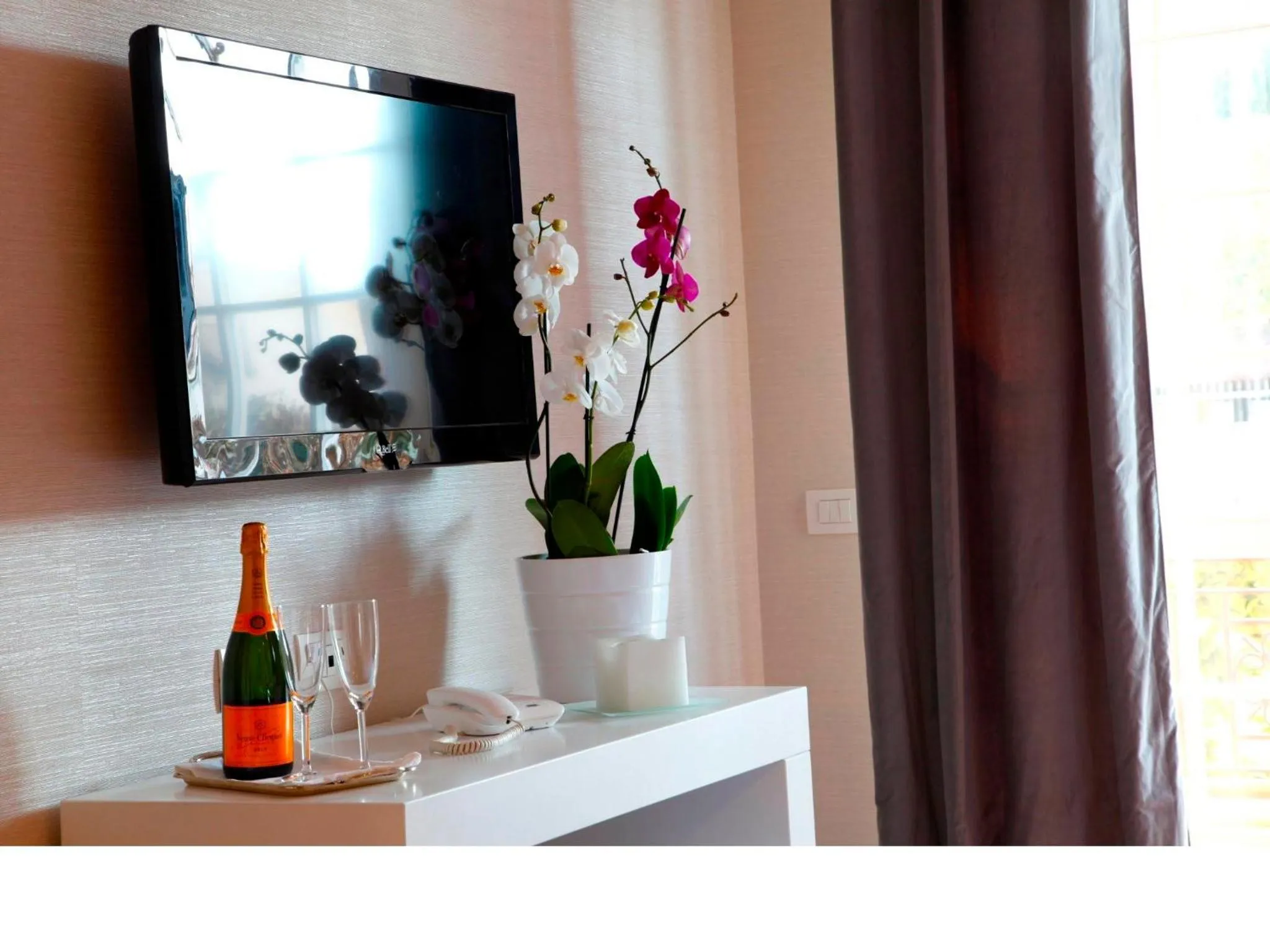 TV and multimedia in La Villetta Suite