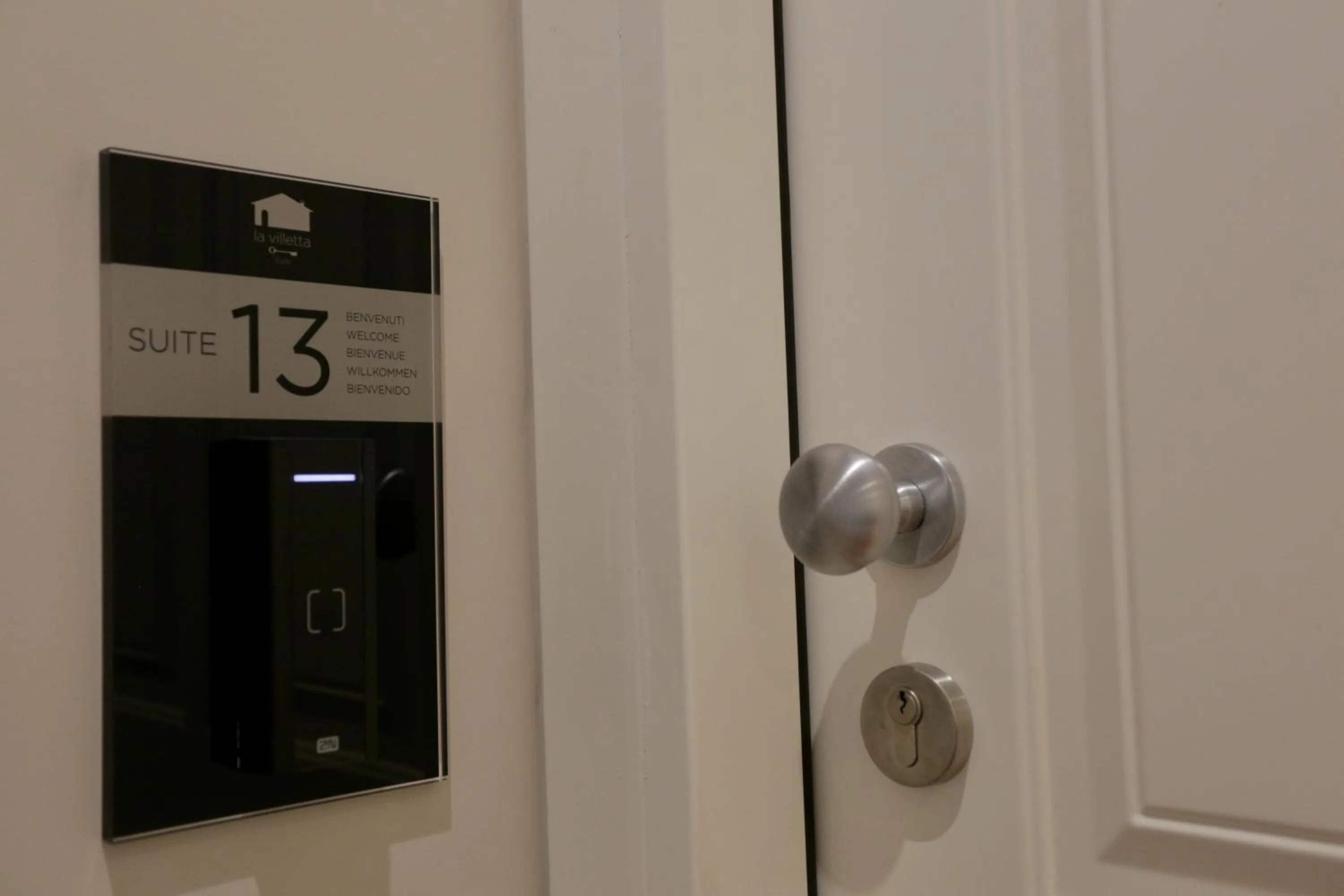 hair dresser in La Villetta Suite