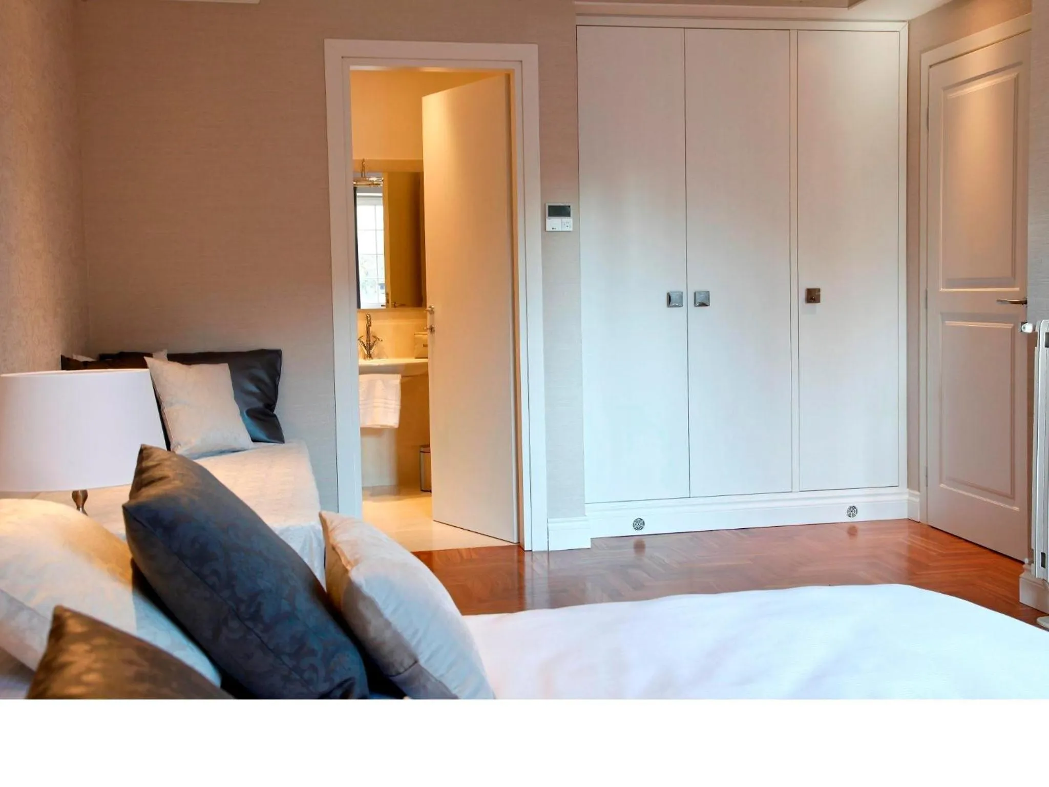 Bed in La Villetta Suite