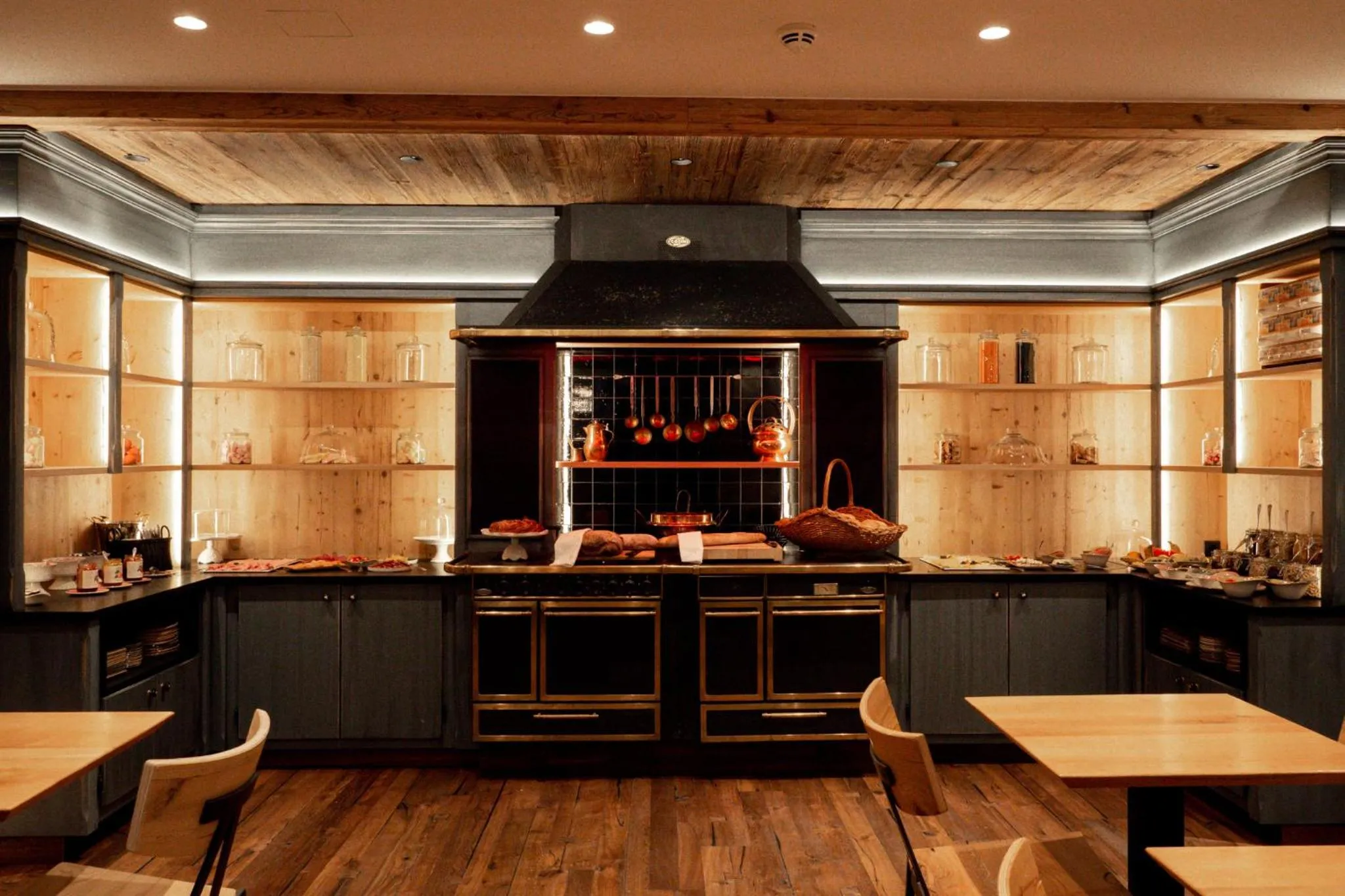 Restaurant/places to eat in Hotel Universo