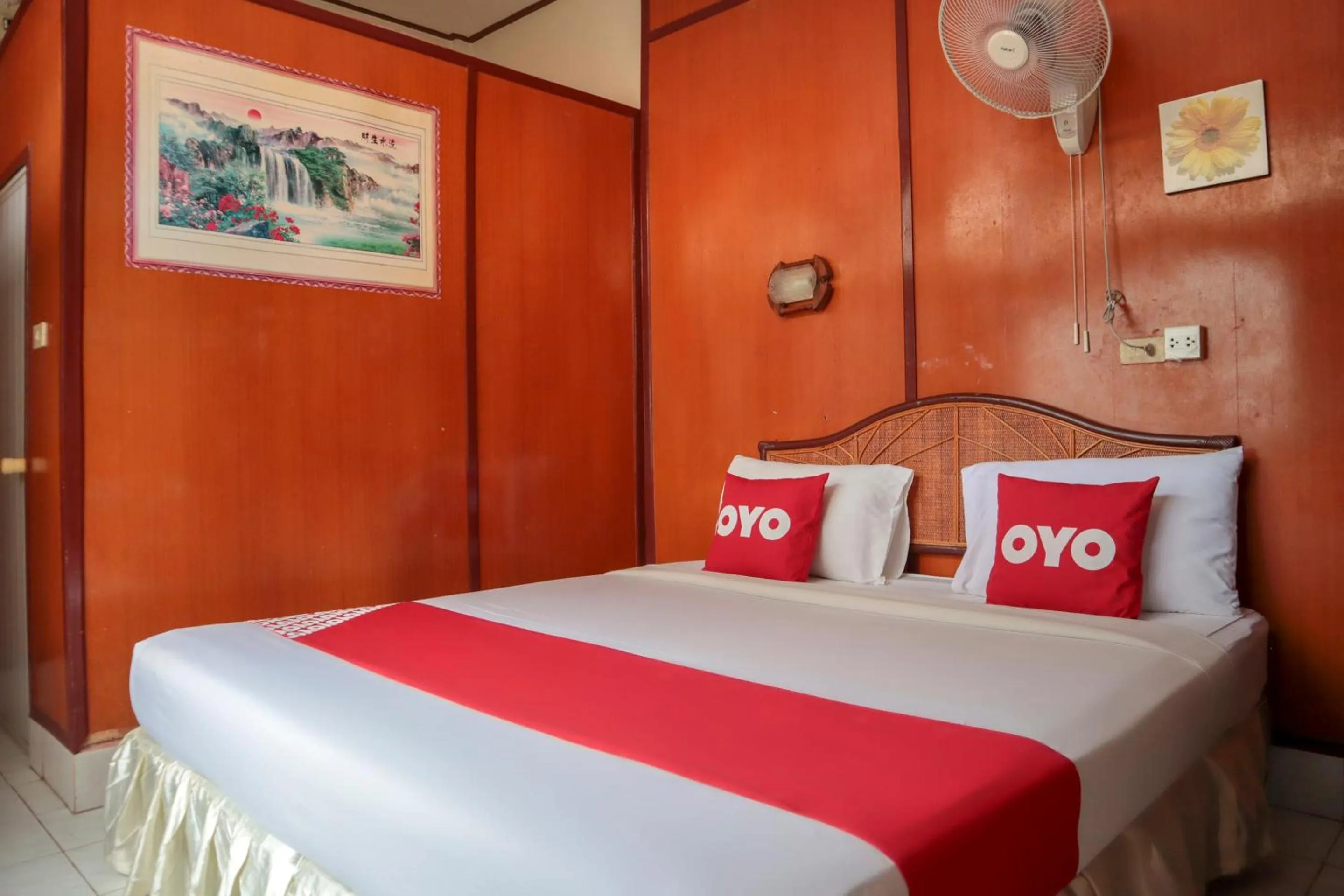 Bedroom in OYO 681 Paradise Hotel