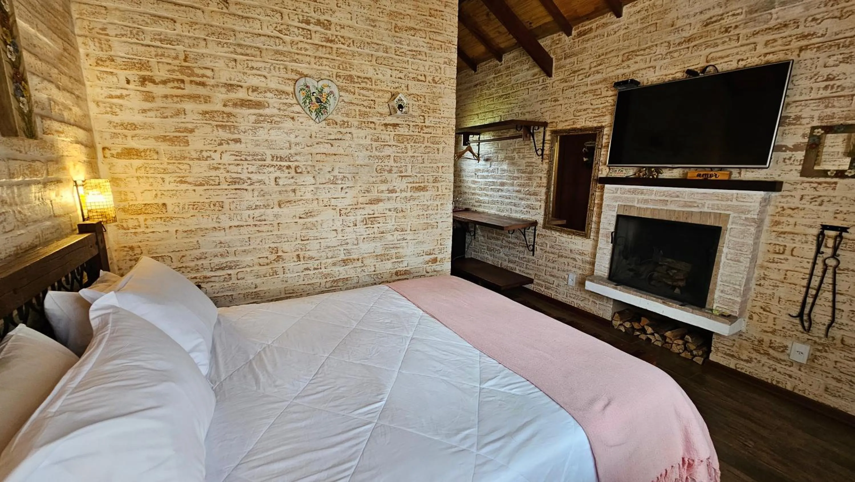 Bed in Chalé Gosto da Roça