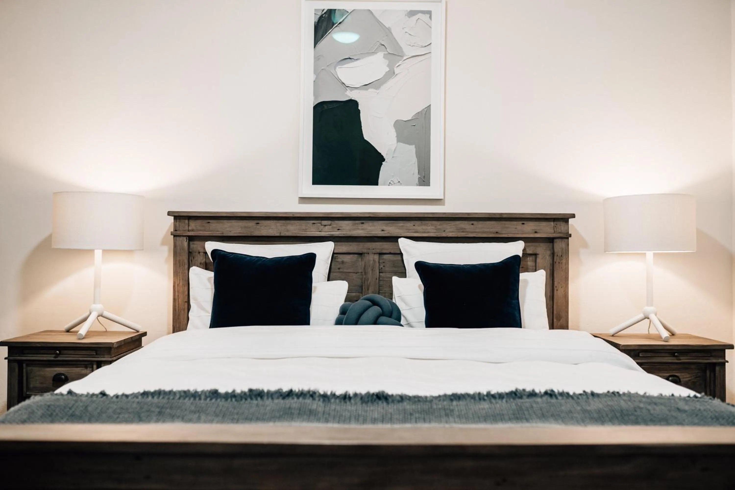 Bed in Tomfoolery Winemaker's Cottage Barossa Valley