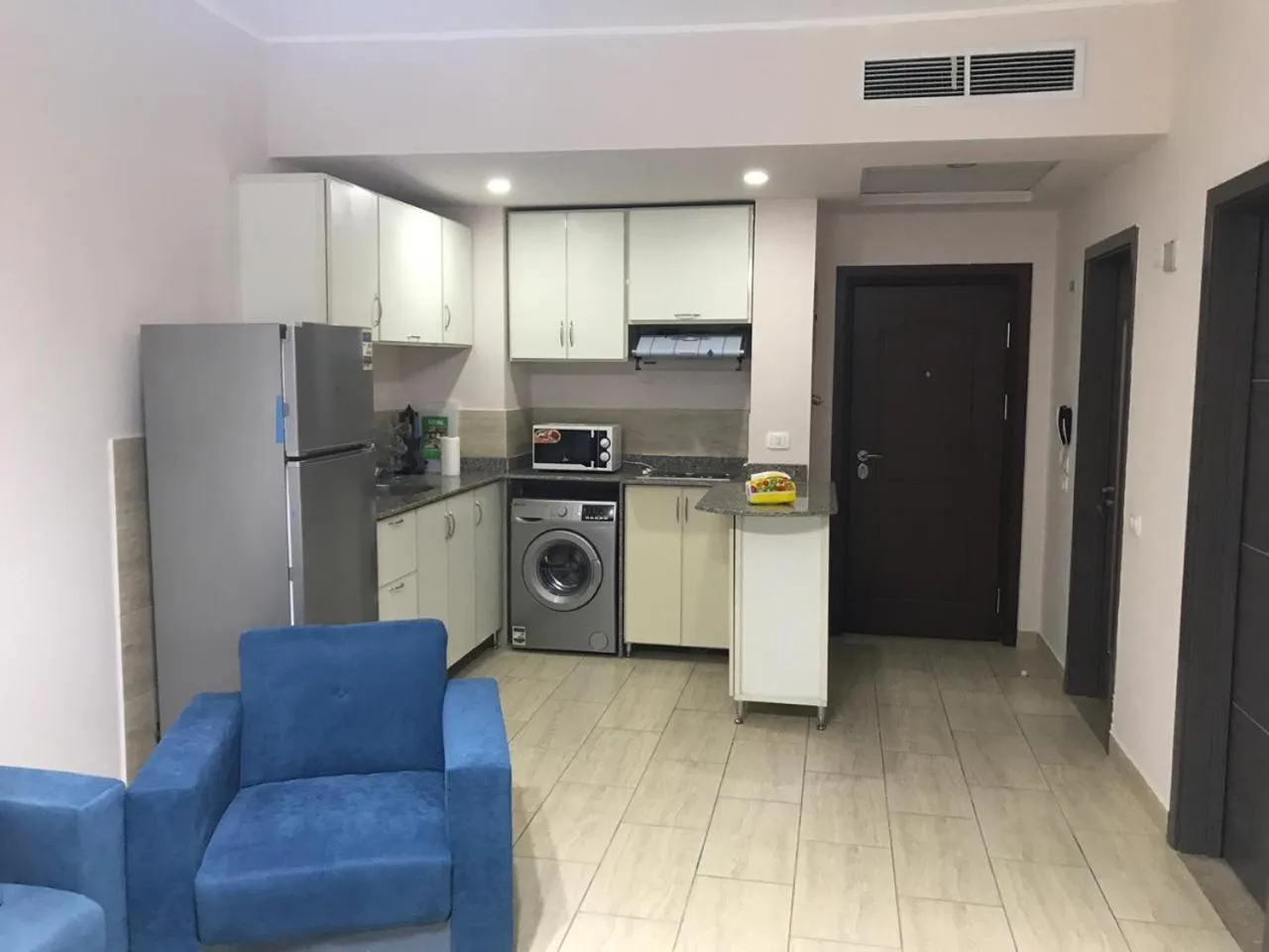 Kitchen or kitchenette in AlDau Heights Apartments