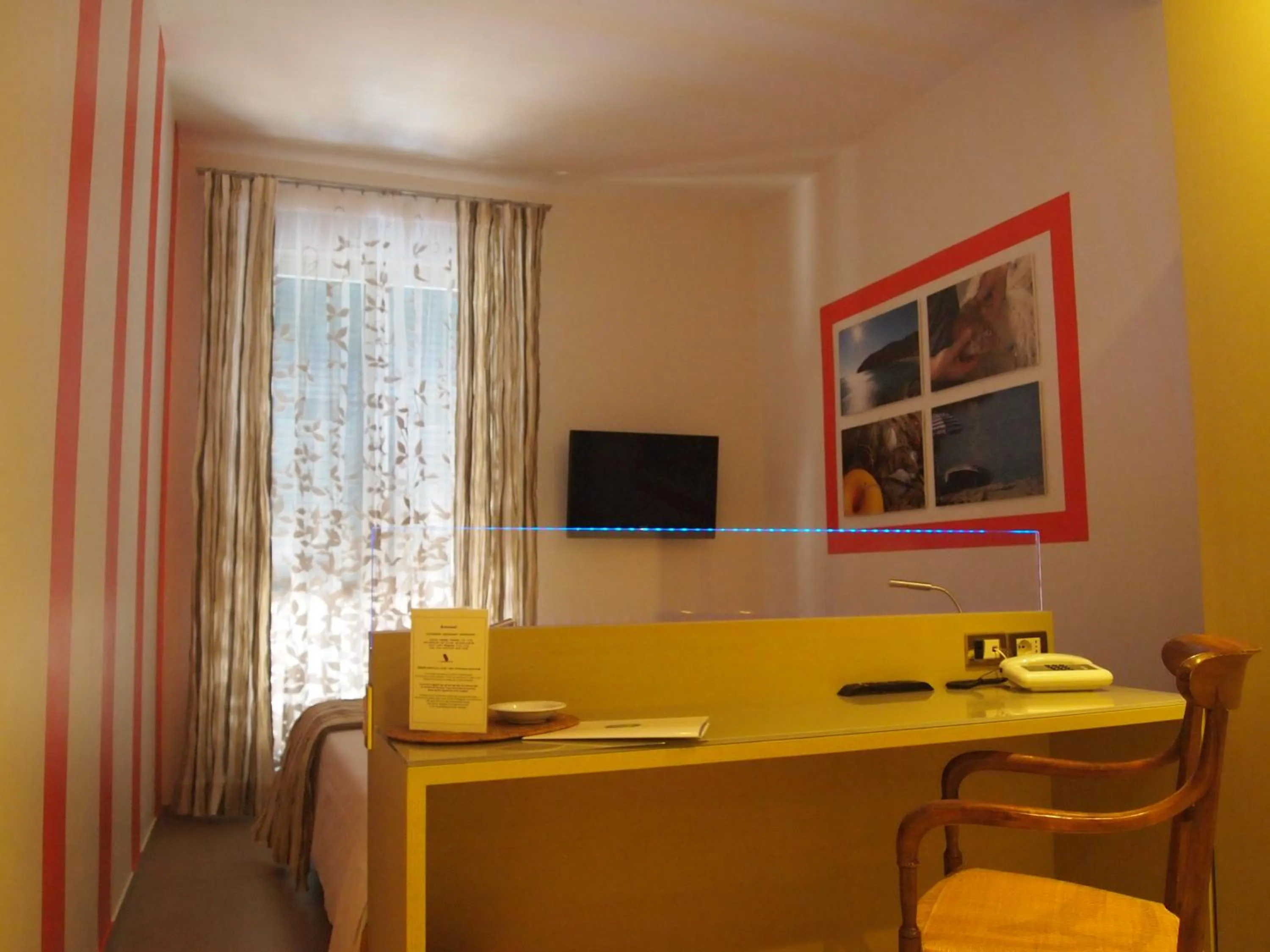 Bedroom in Piccolo Hotel