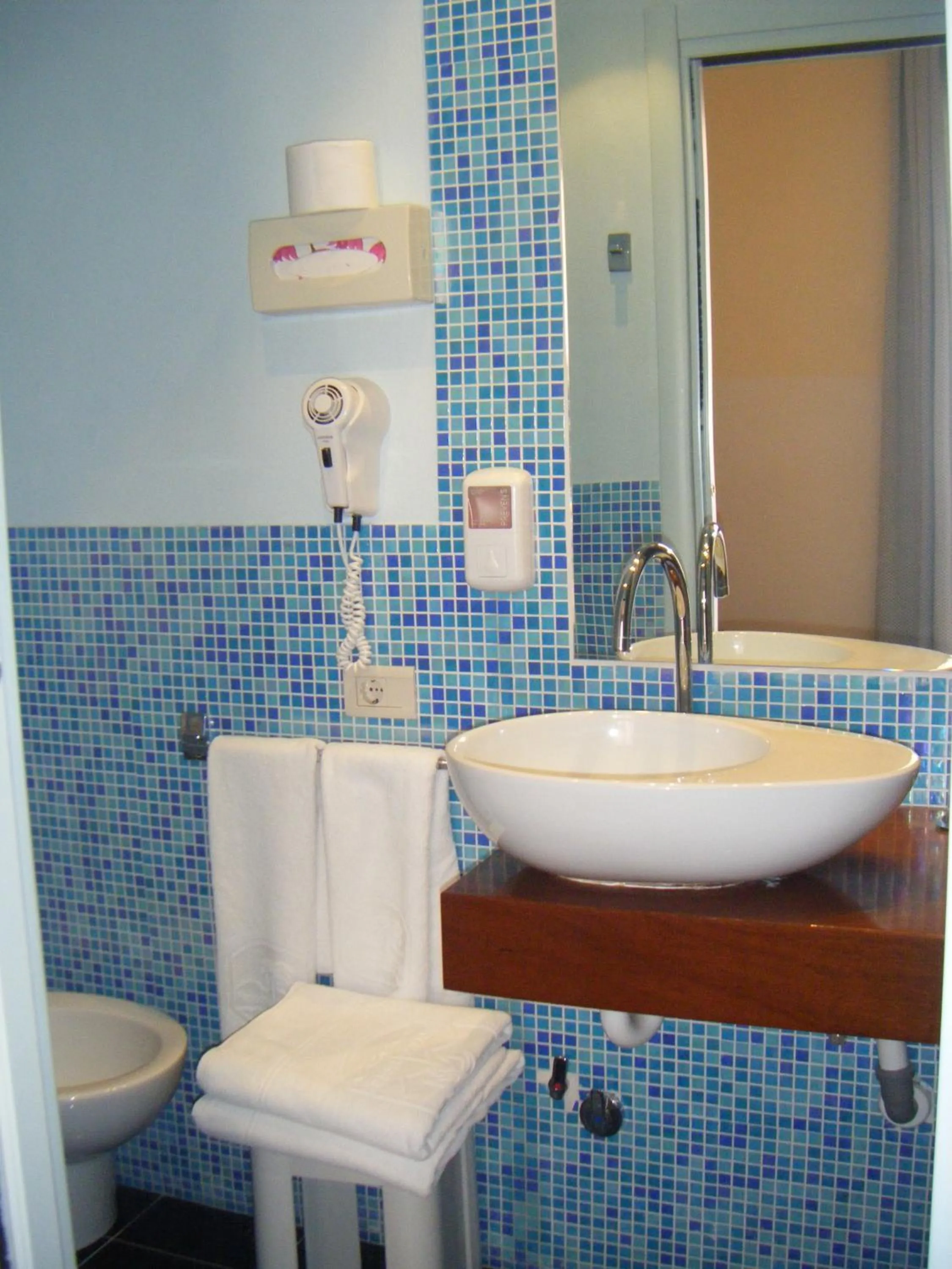 Bathroom in Piccolo Hotel