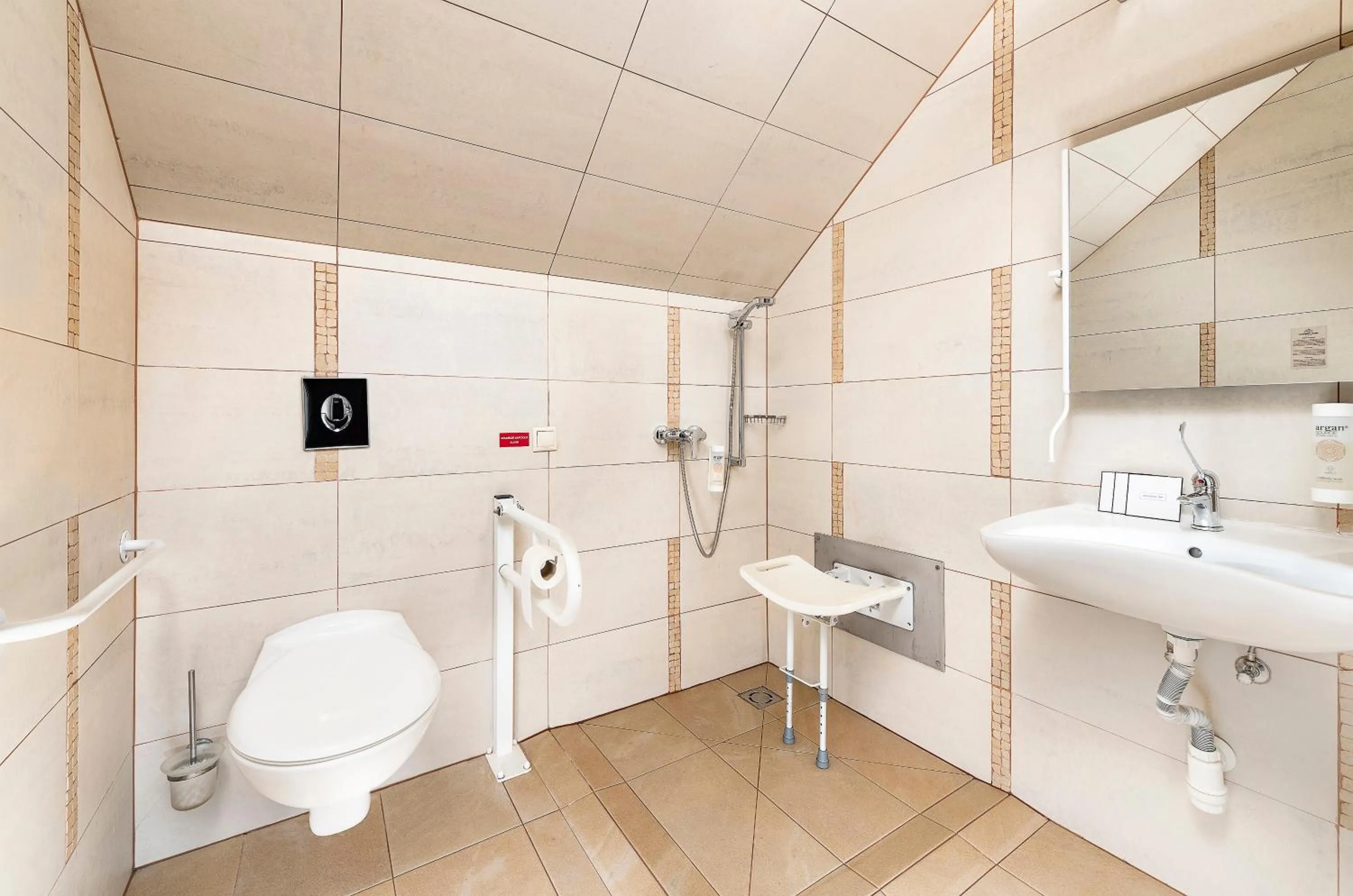 Bathroom in Hotel Fürdőház