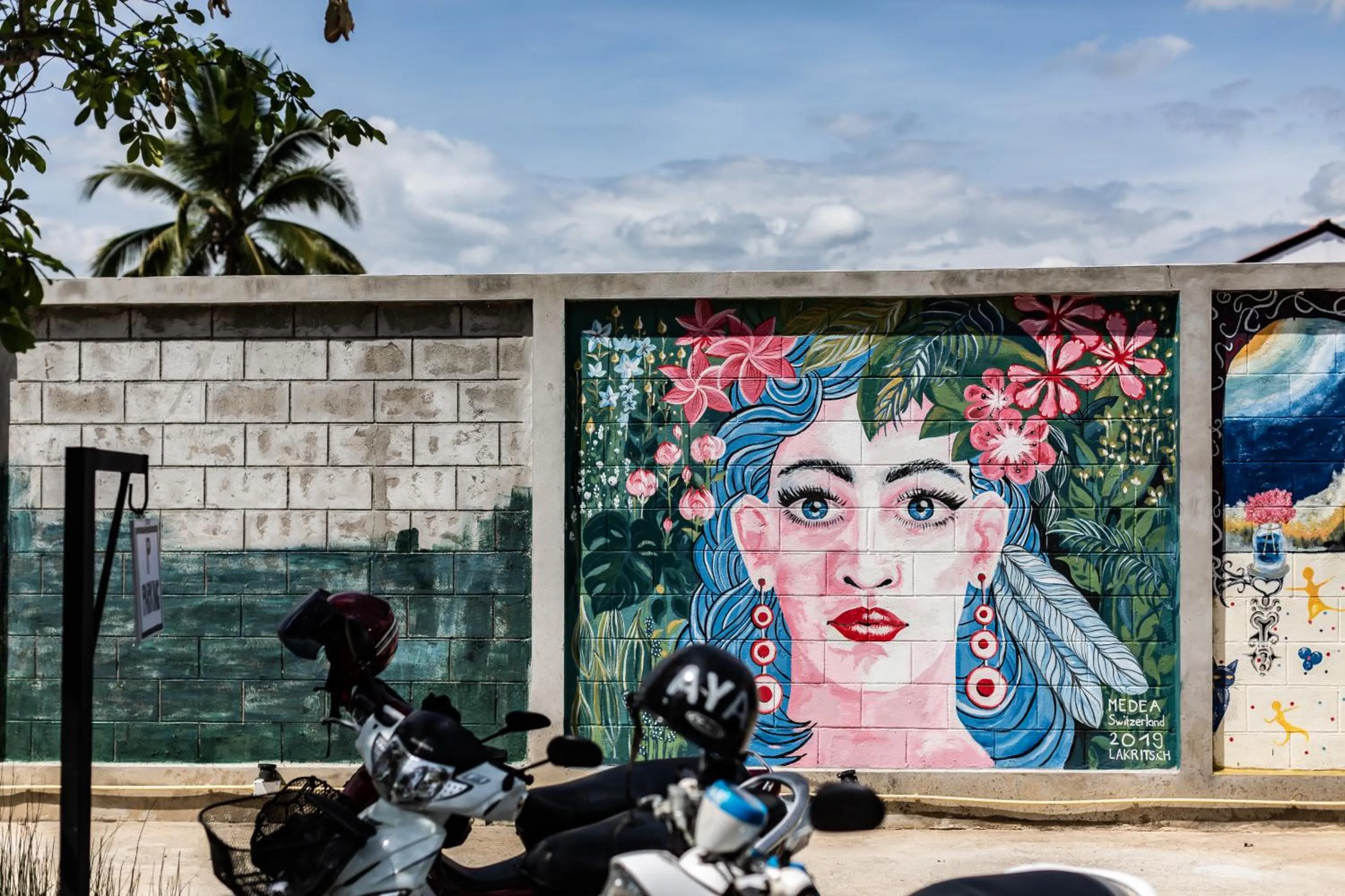 Facade/entrance in Pai My Way Hostel