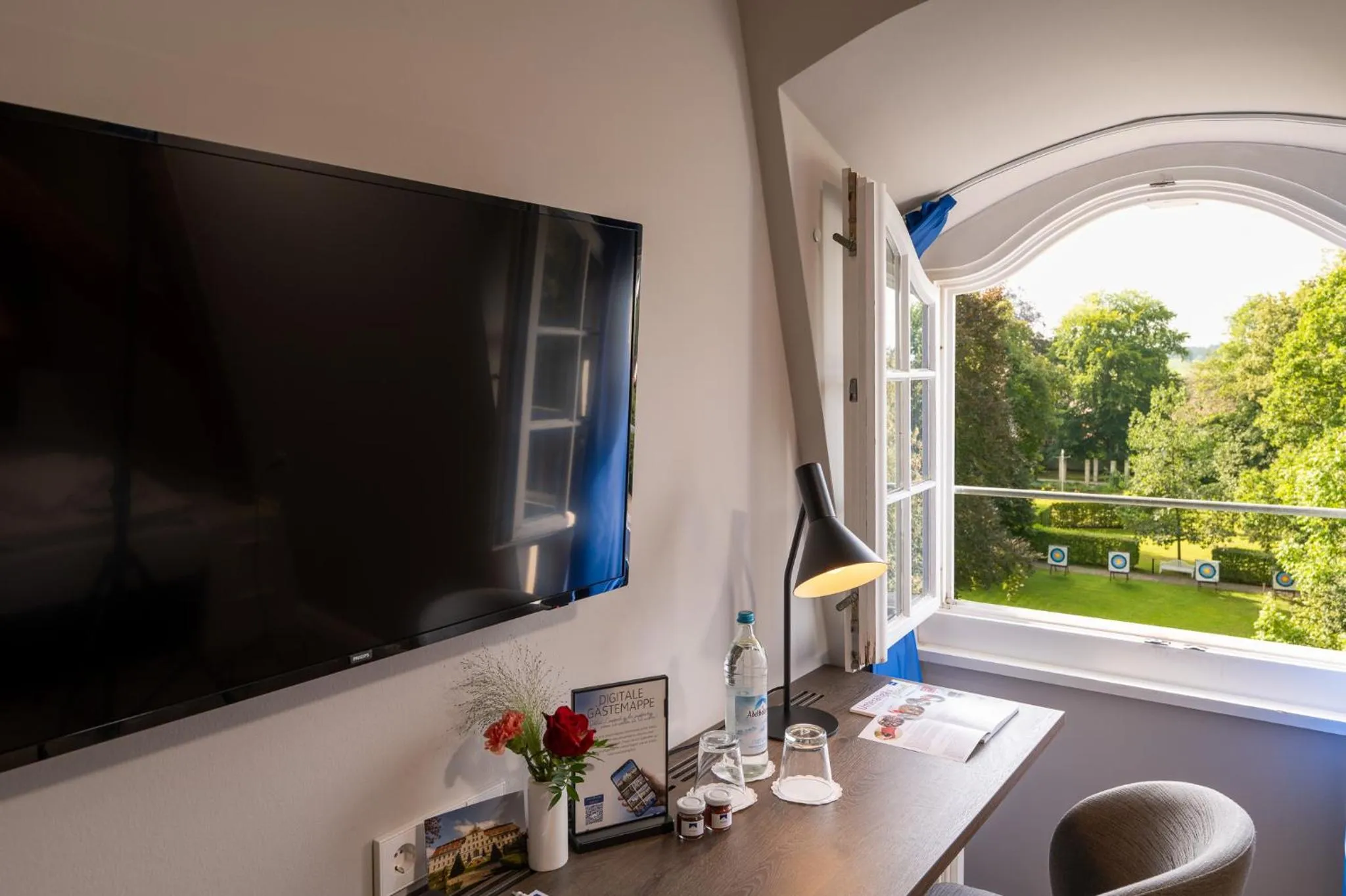 TV and multimedia in Schloss Lautrach