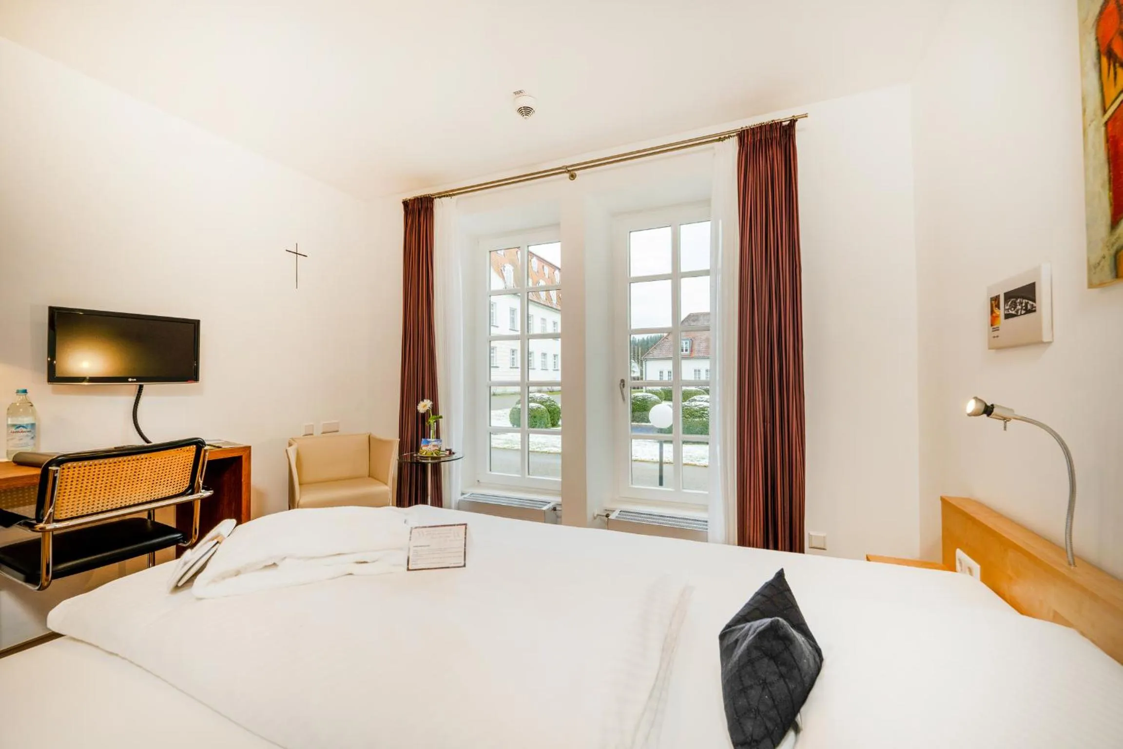 Photo of the whole room, Bed in Schloss Lautrach